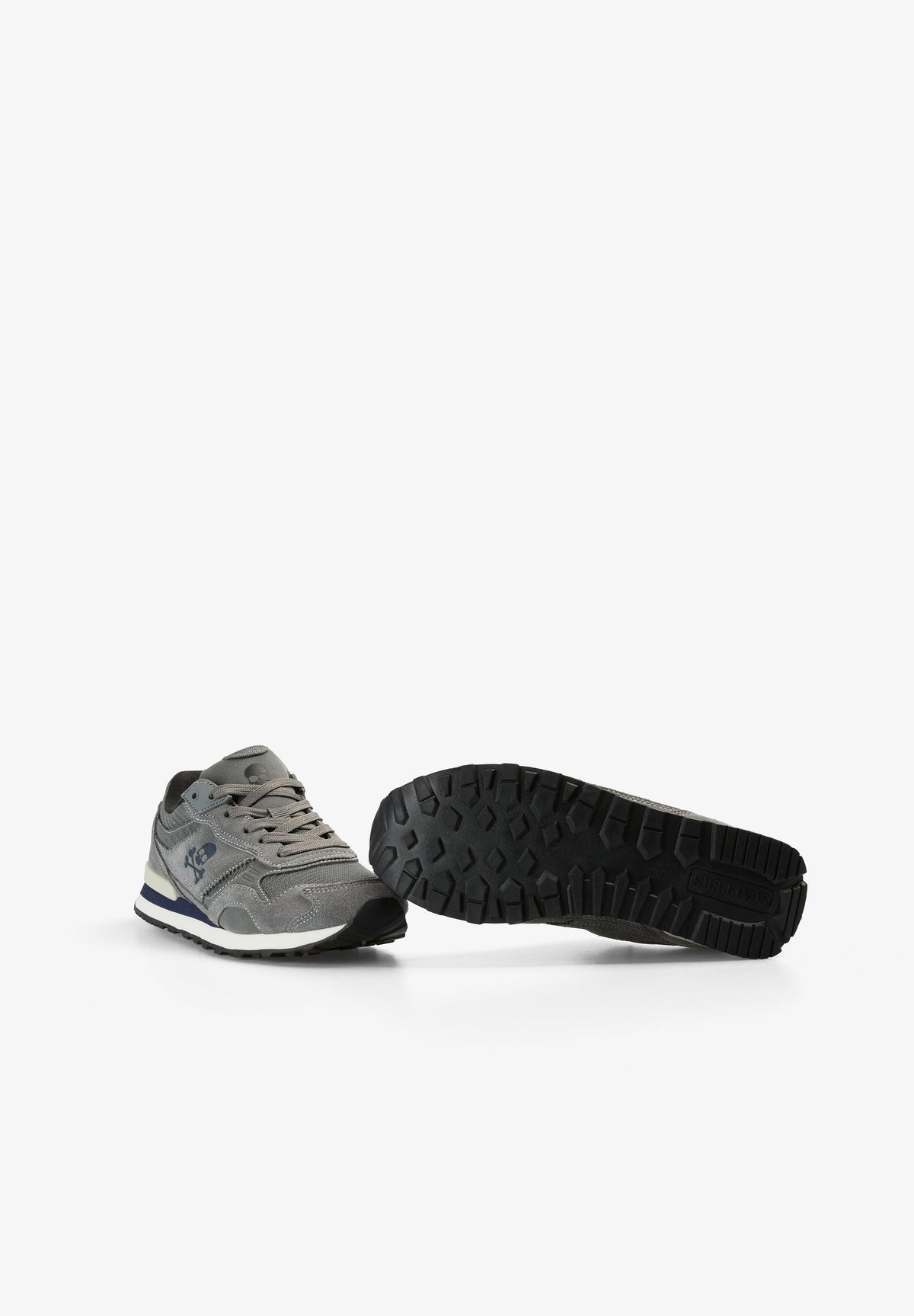 MATCHING COMBINED SNEAKERS
