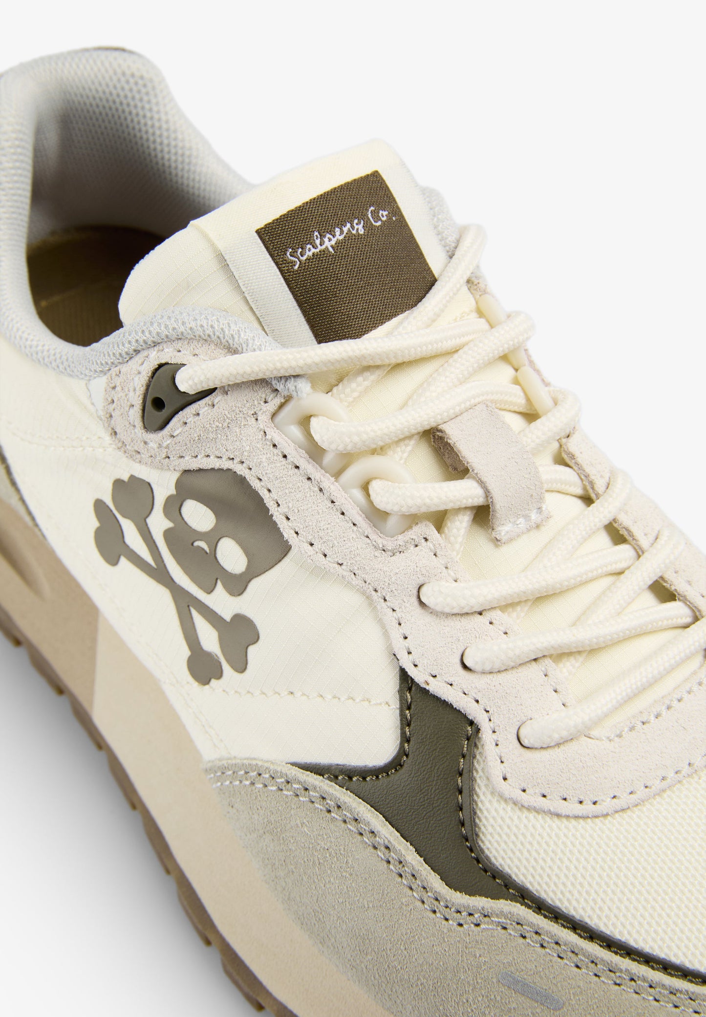SNEAKERS WITH SIDE SKULL