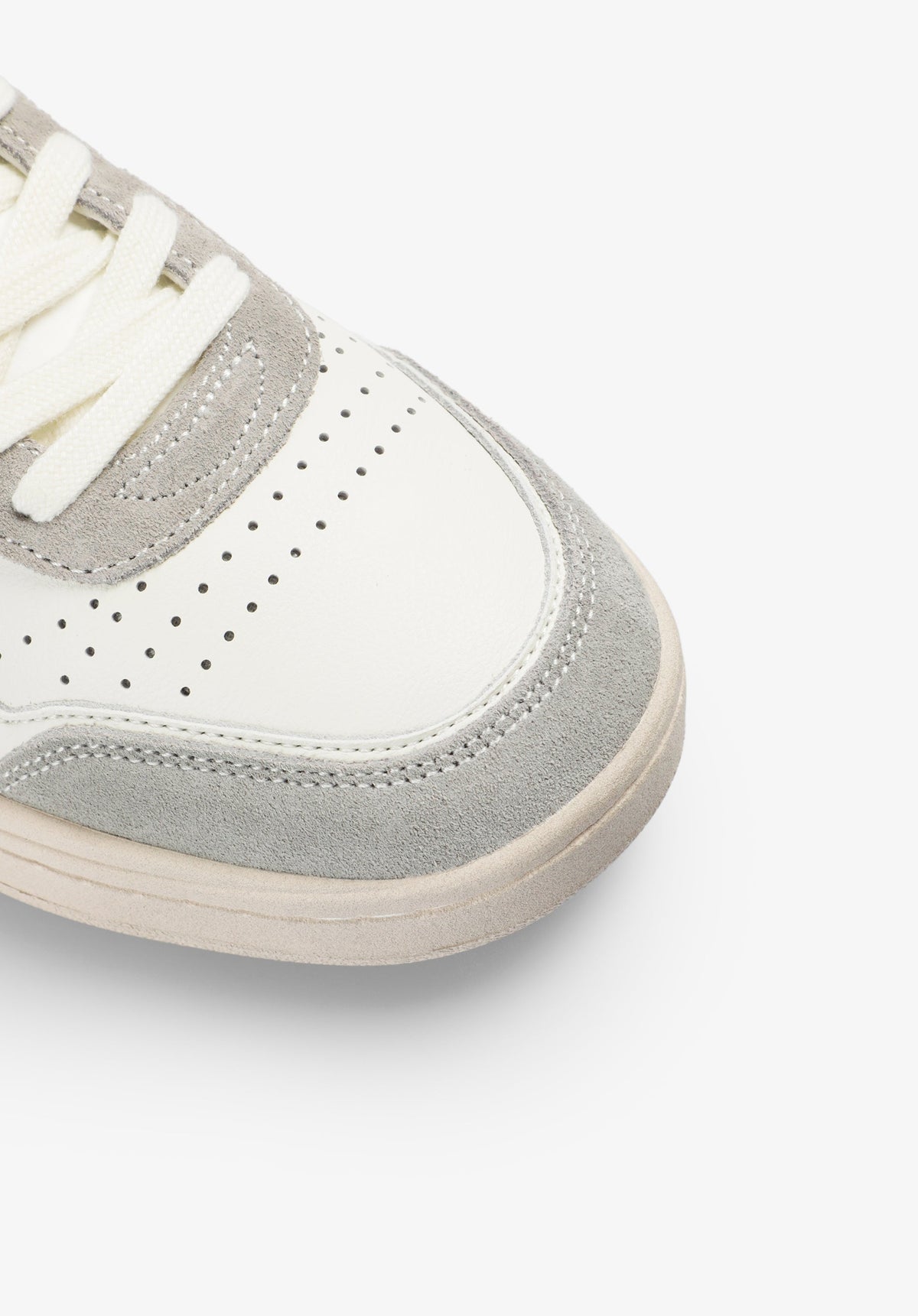 SNEAKERS WITH CONTRAST HEEL