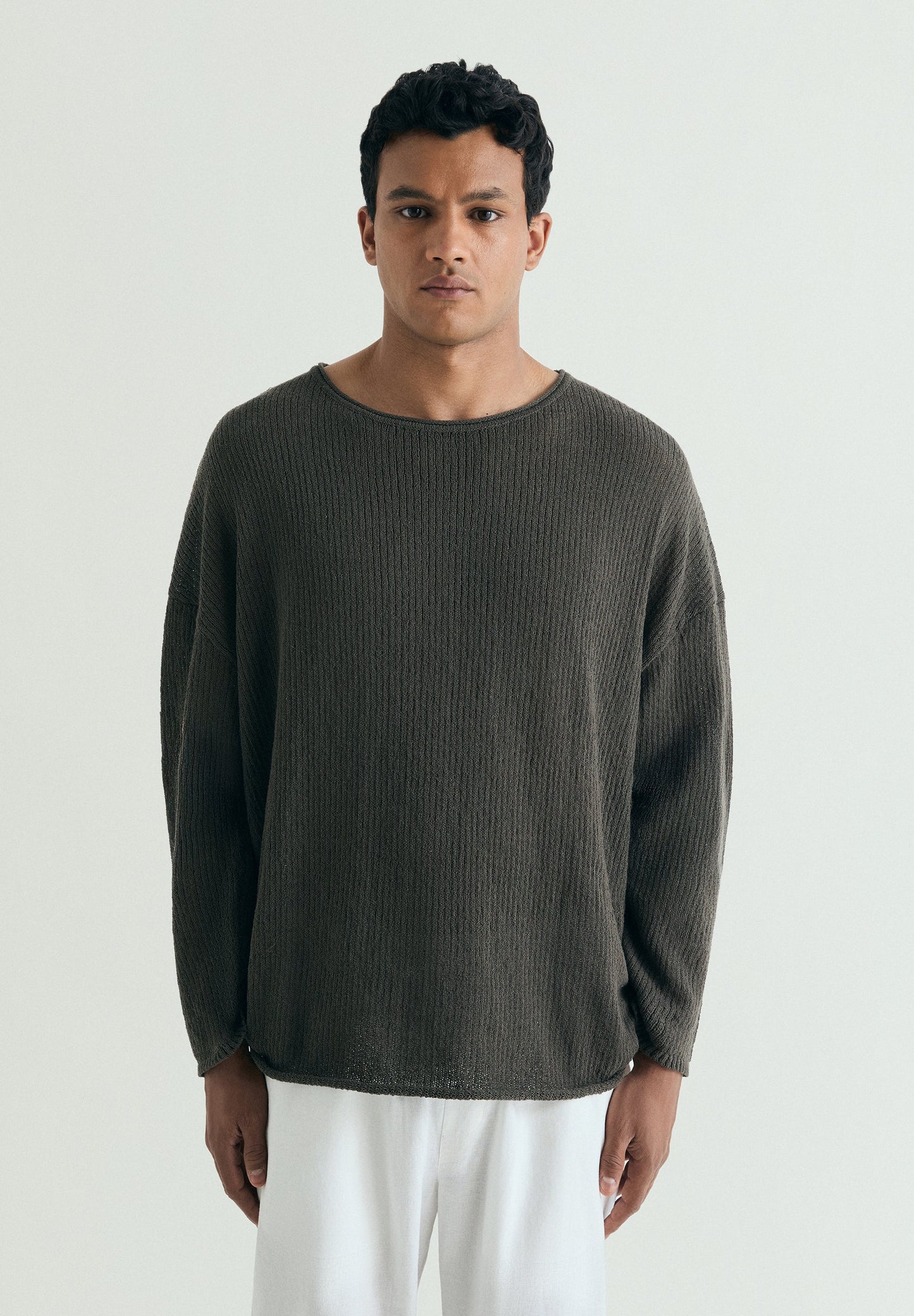 LIGHTWEIGHT COTTON KNIT SWEATER
