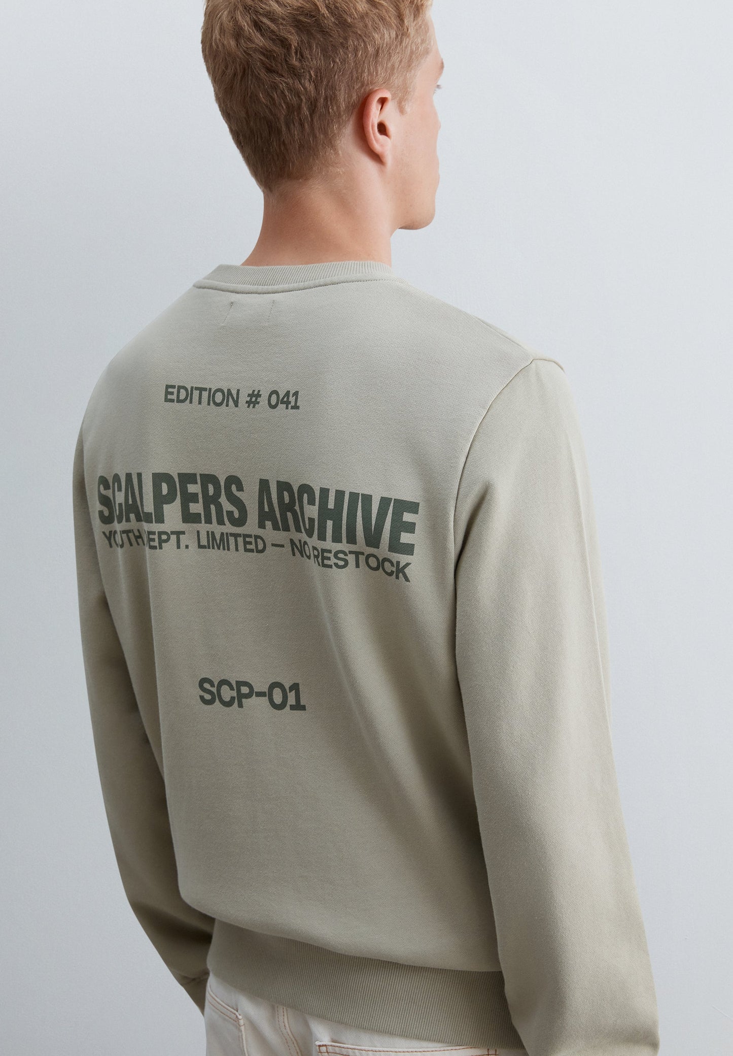 SWEATSHIRT WITH CONTRAST PRINT