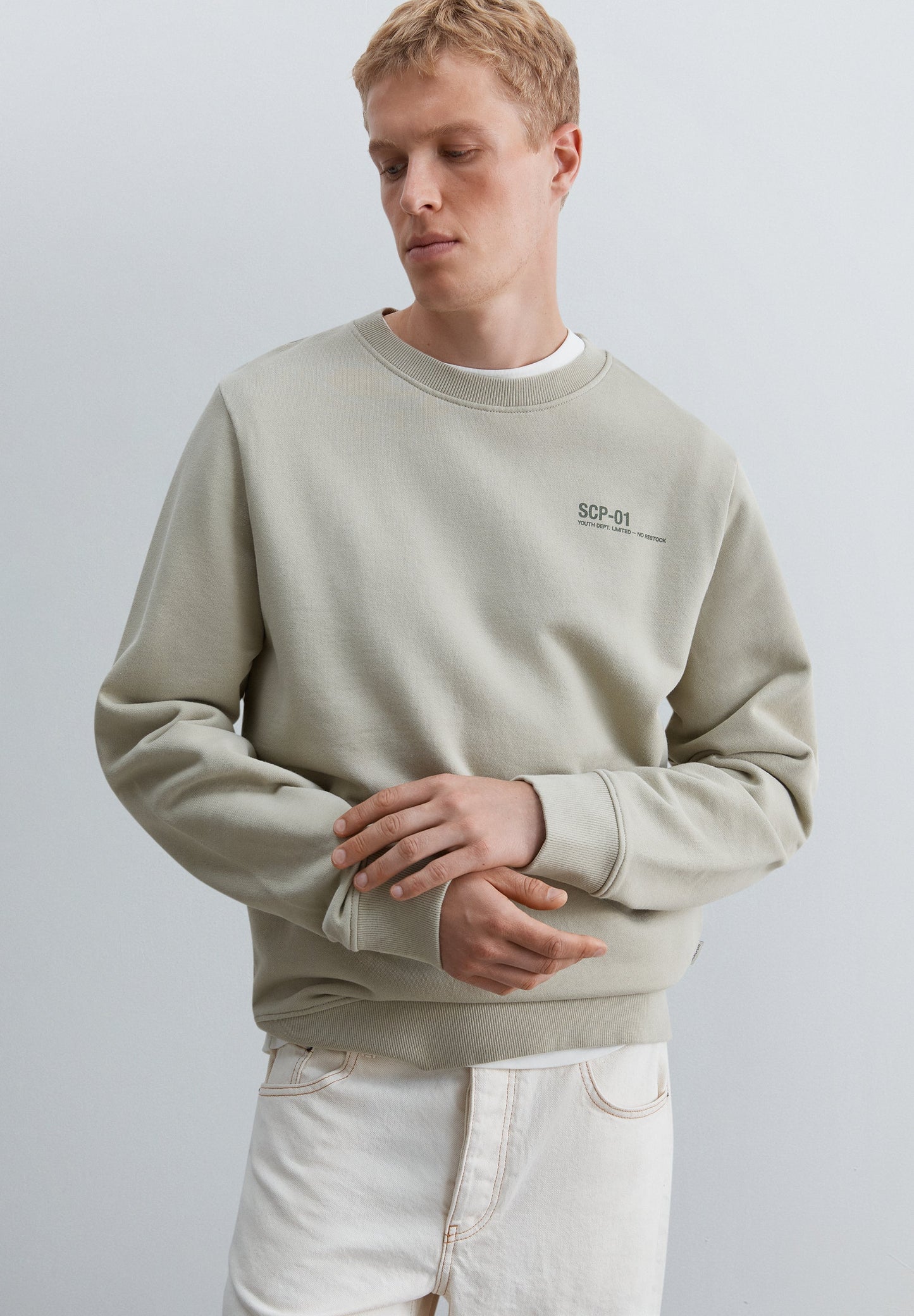 SWEATSHIRT WITH CONTRAST PRINT