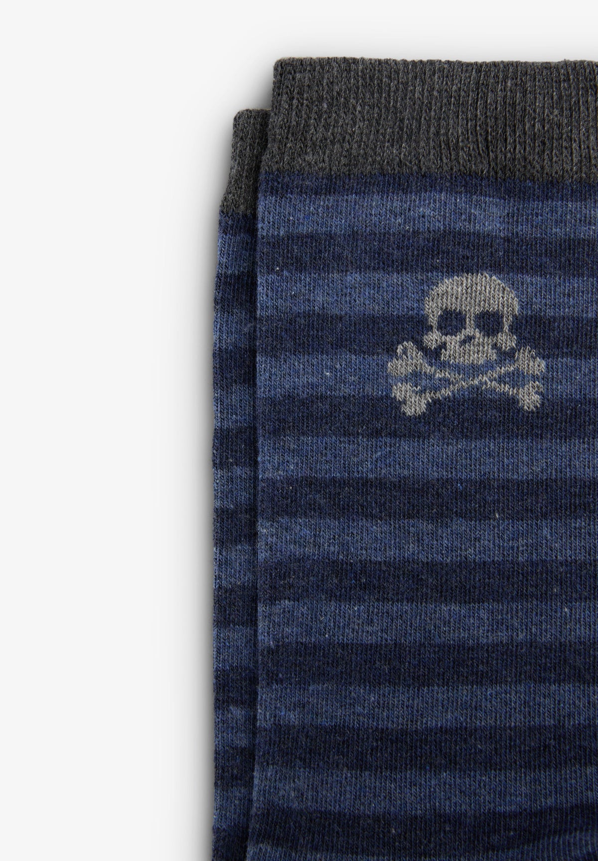 CONTRAST STRIPED SOCKS
