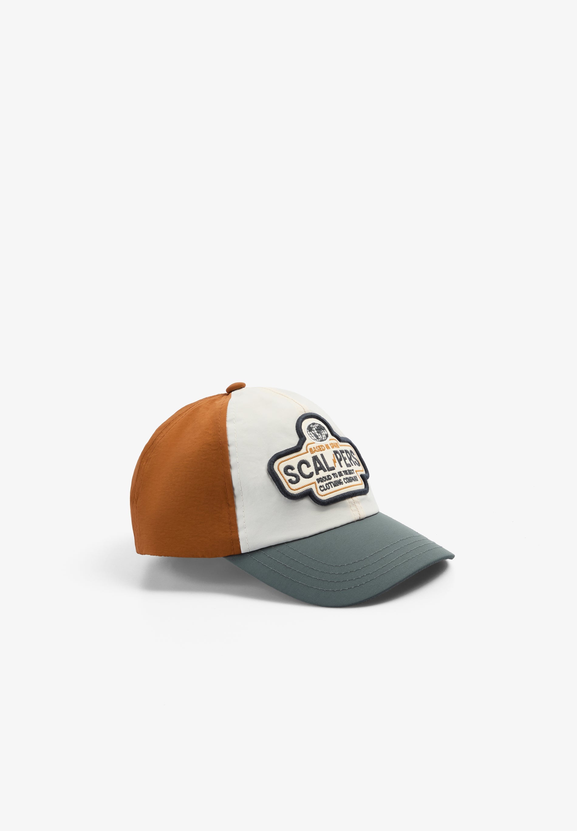CAP WITH CONTRAST PATCH