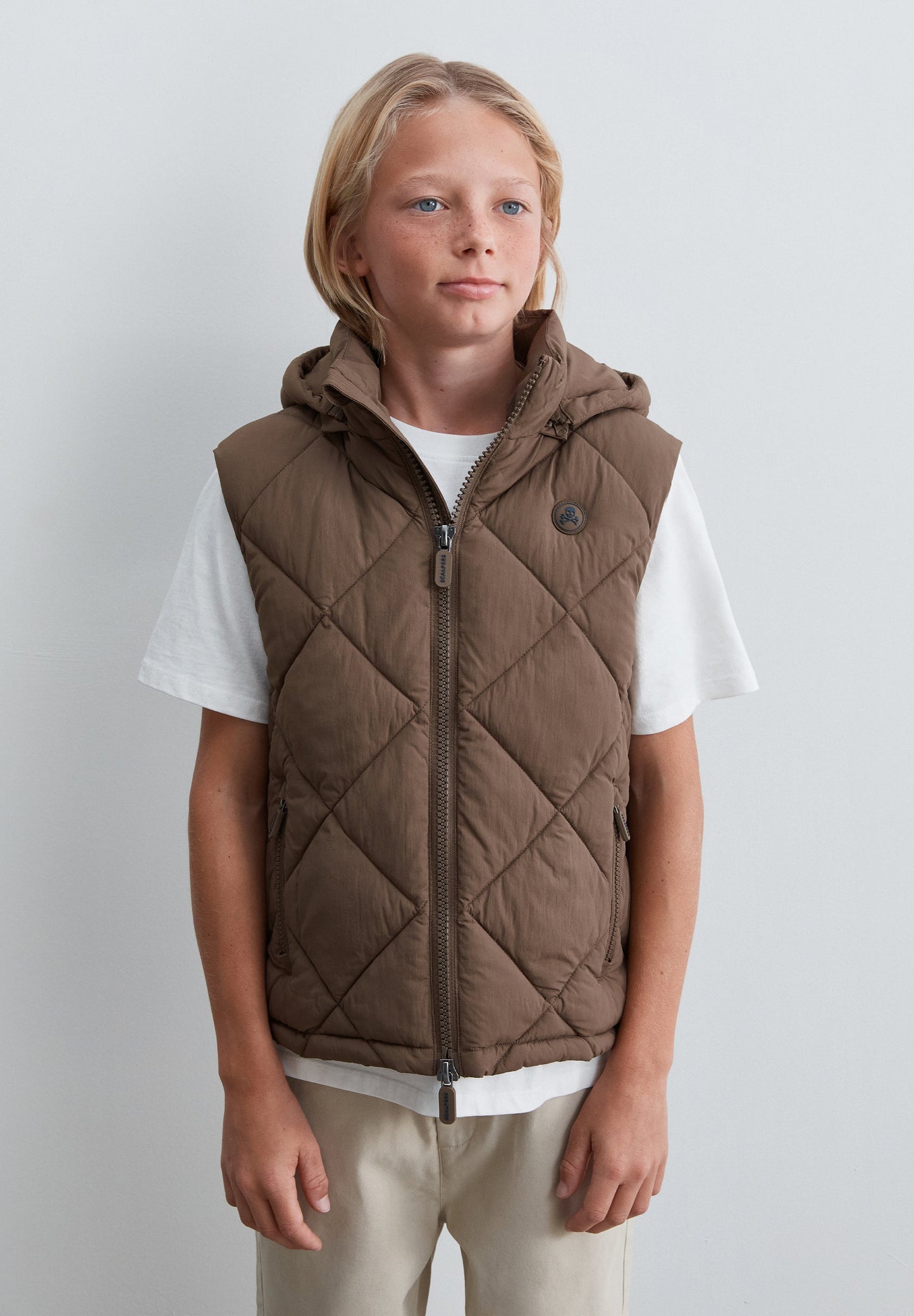 PADDED VEST WITH DETACHABLE HOOD