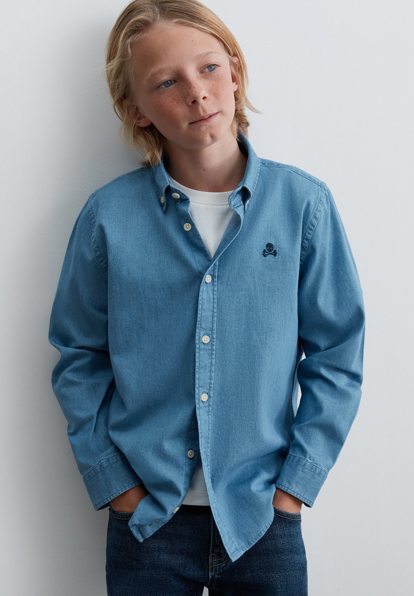 LIGHTWEIGHT EMBROIDERED DENIM SHIRT