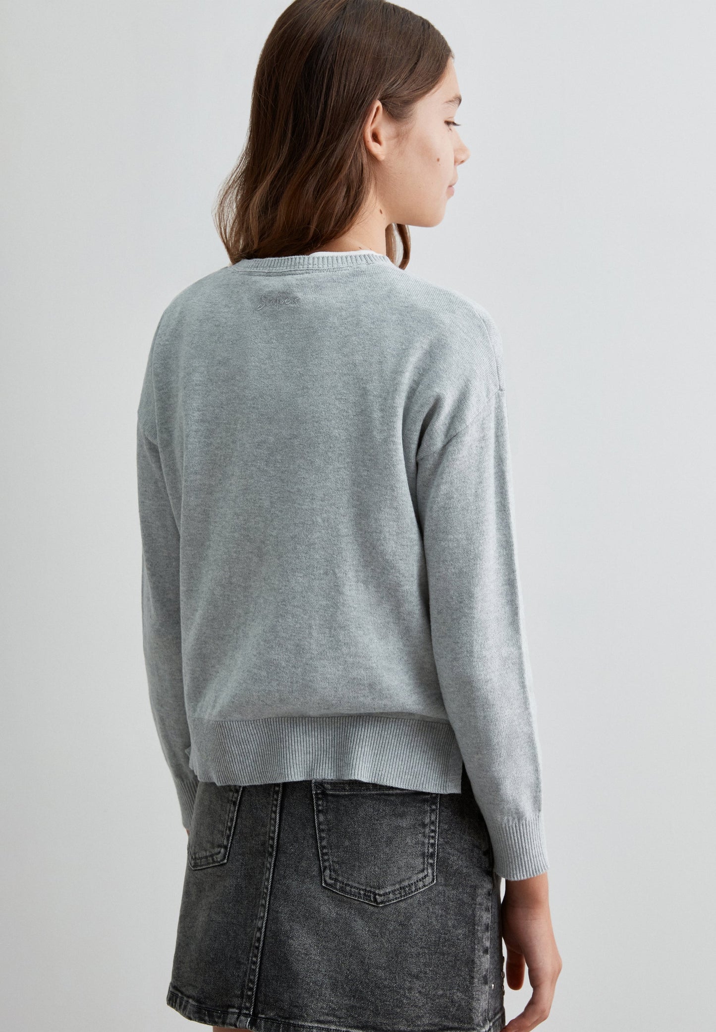 SWEATER WITH GLITTER SKULL