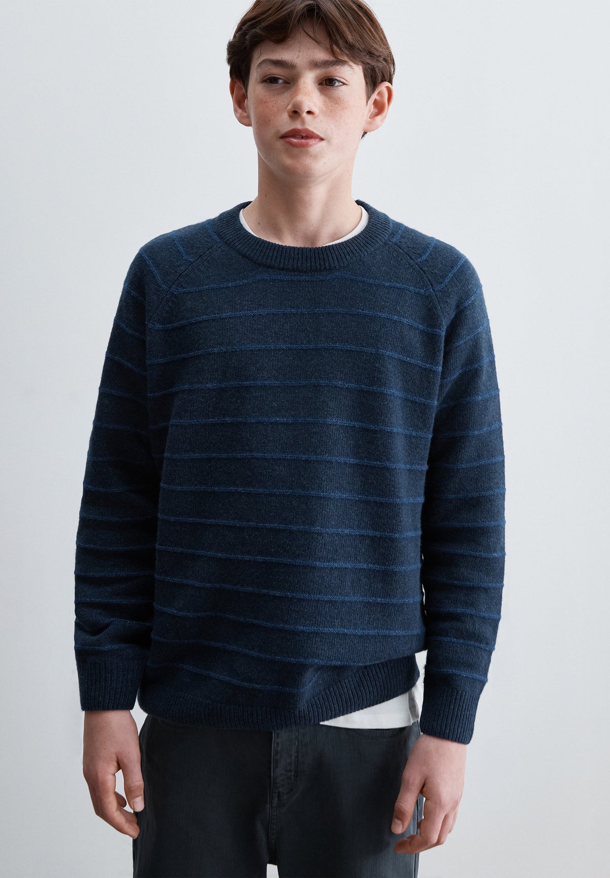 STRIPED FINE KNIT SWEATER