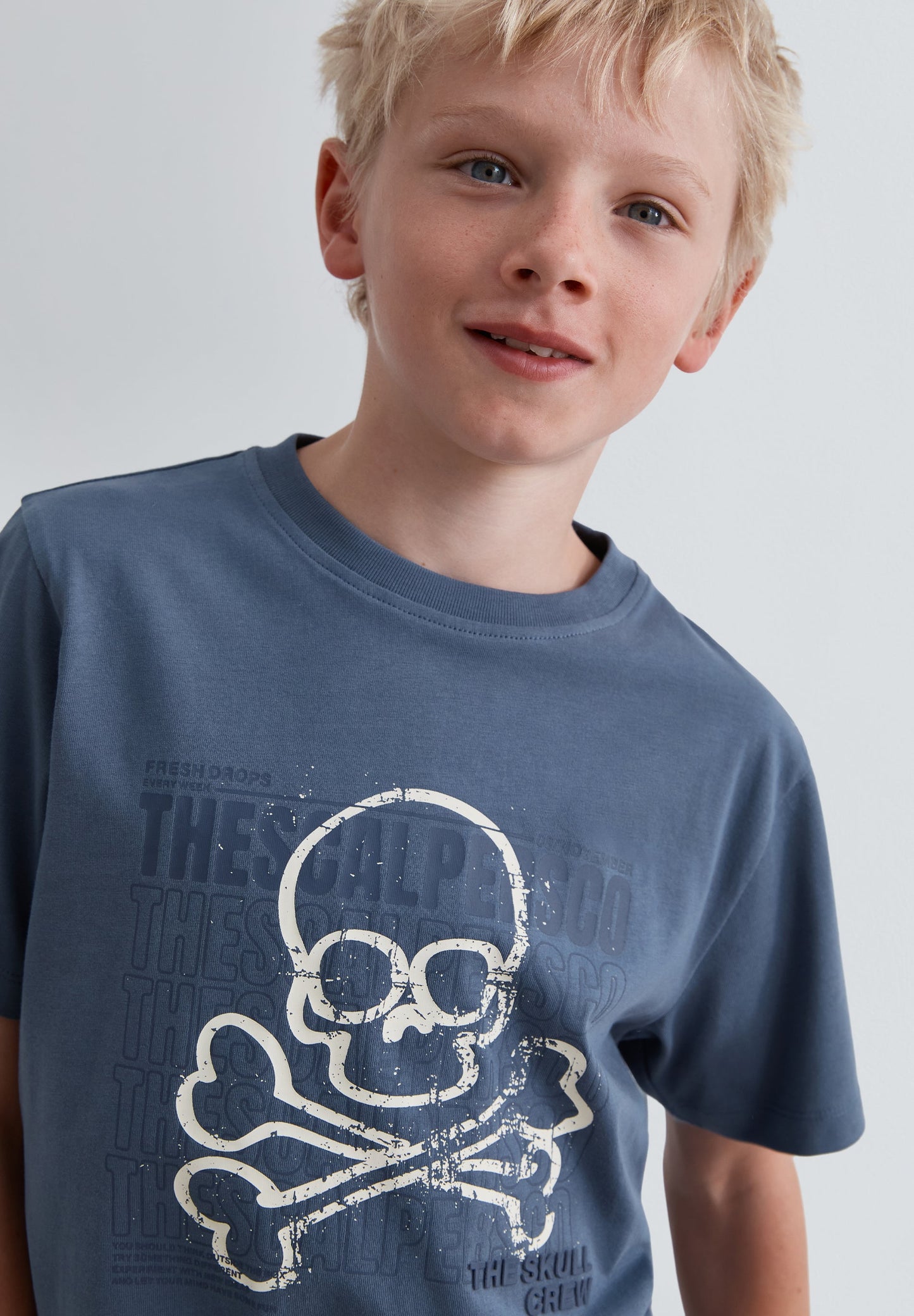 PRINTED T-SHIRT WITH BACK DETAIL