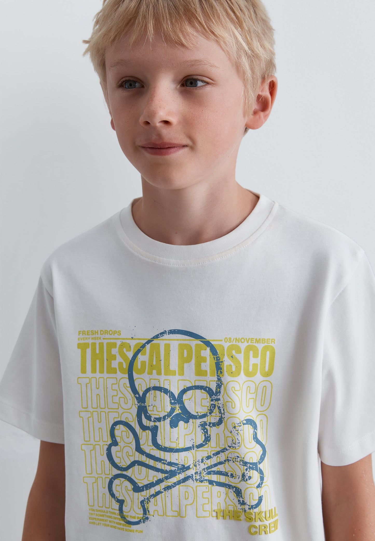 PRINTED T-SHIRT WITH BACK DETAIL