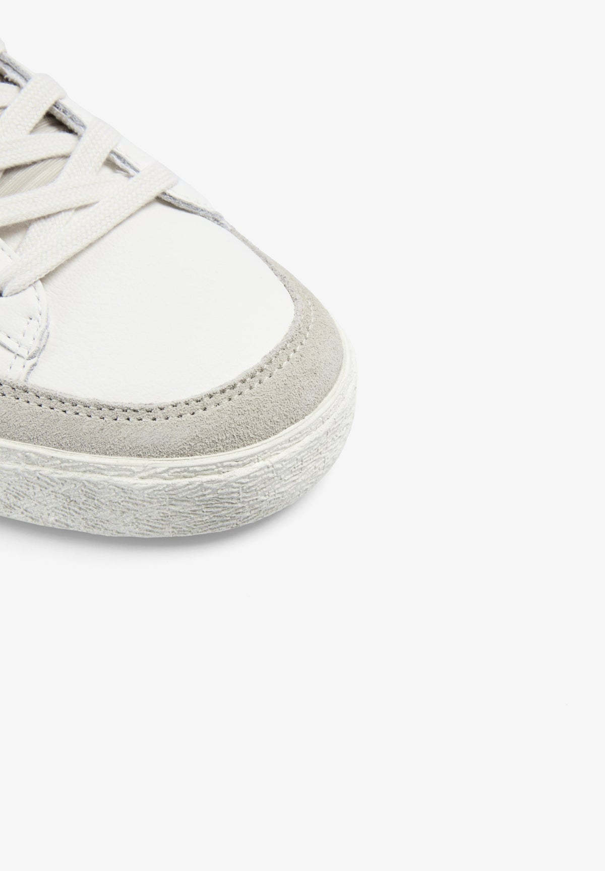 SNEAKERS WITH SIDE SKULL