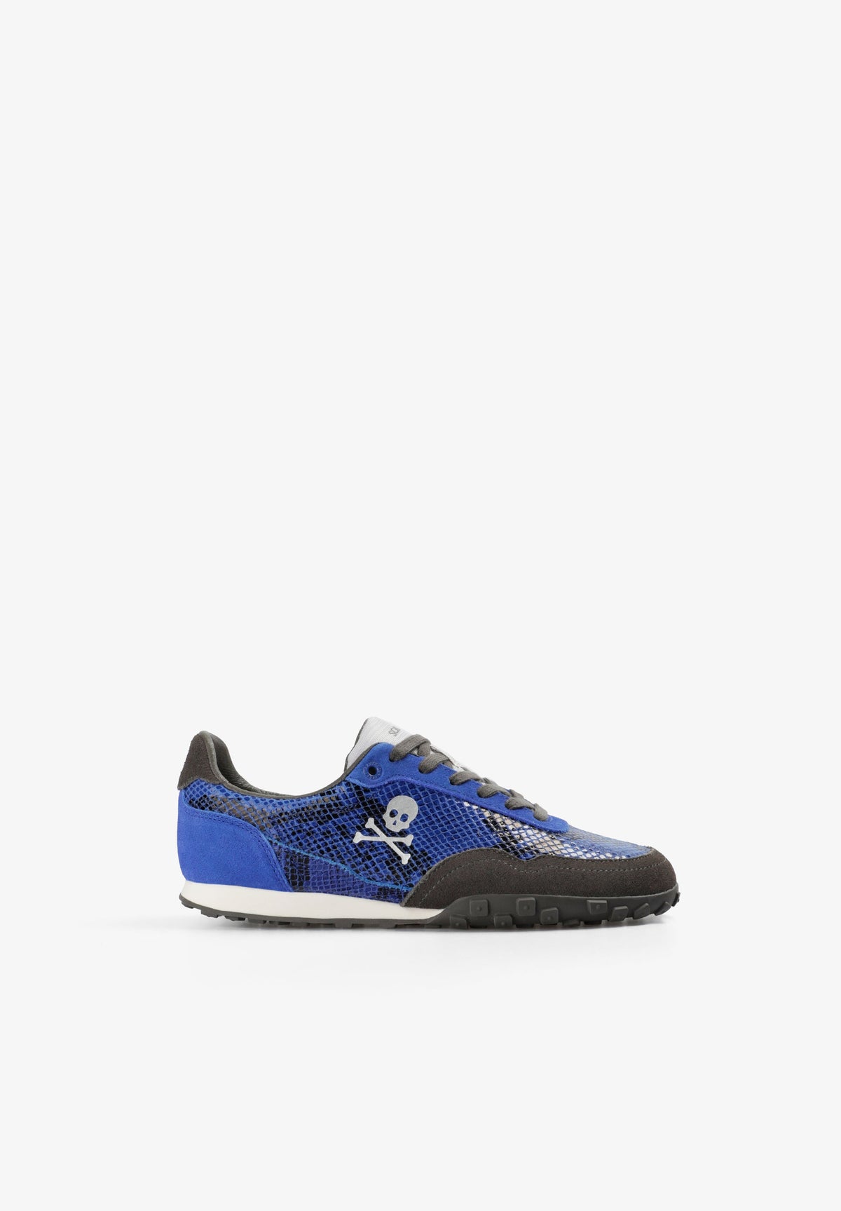 MATCHING ANIMAL-PRINT SNEAKERS