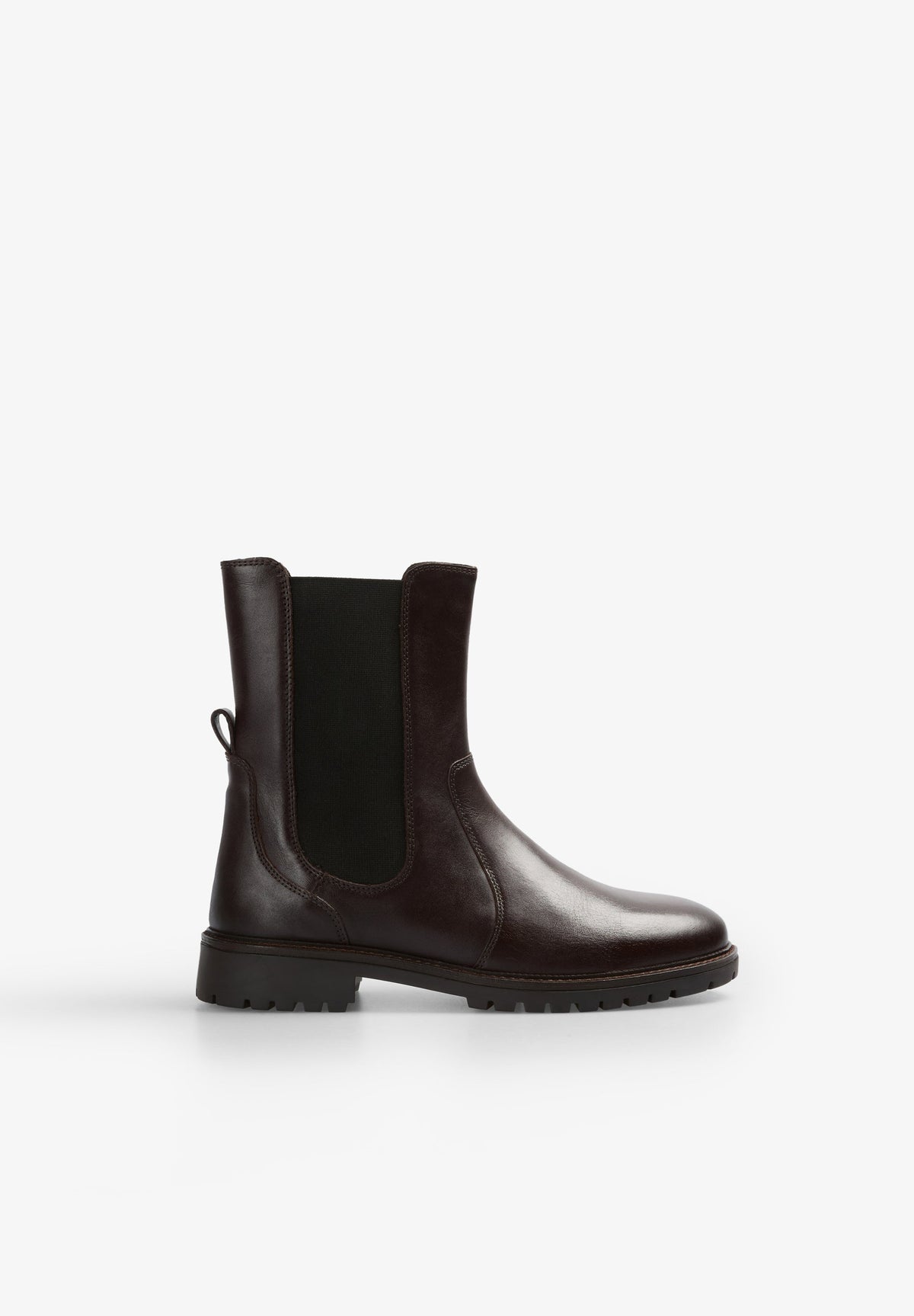 FLAT LEATHER ANKLE BOOTS