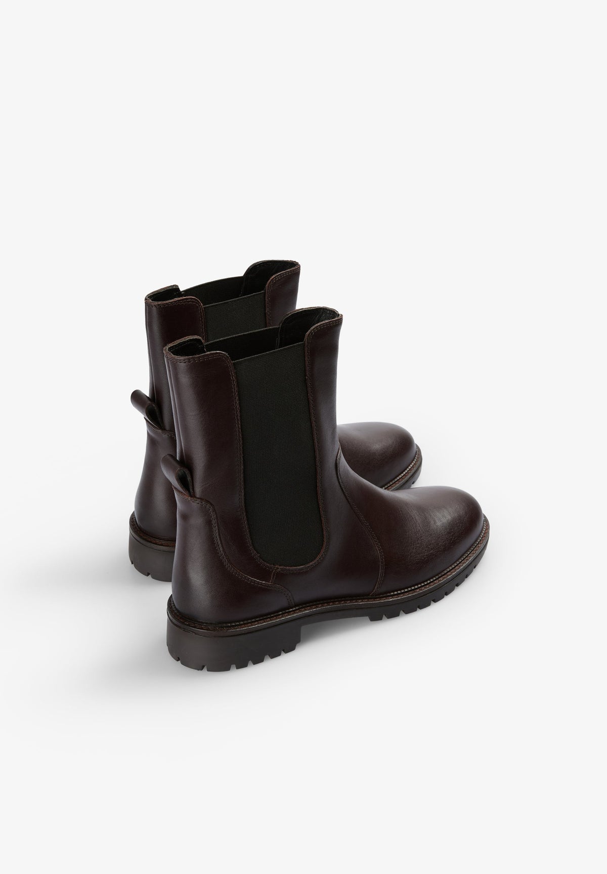 FLAT LEATHER ANKLE BOOTS