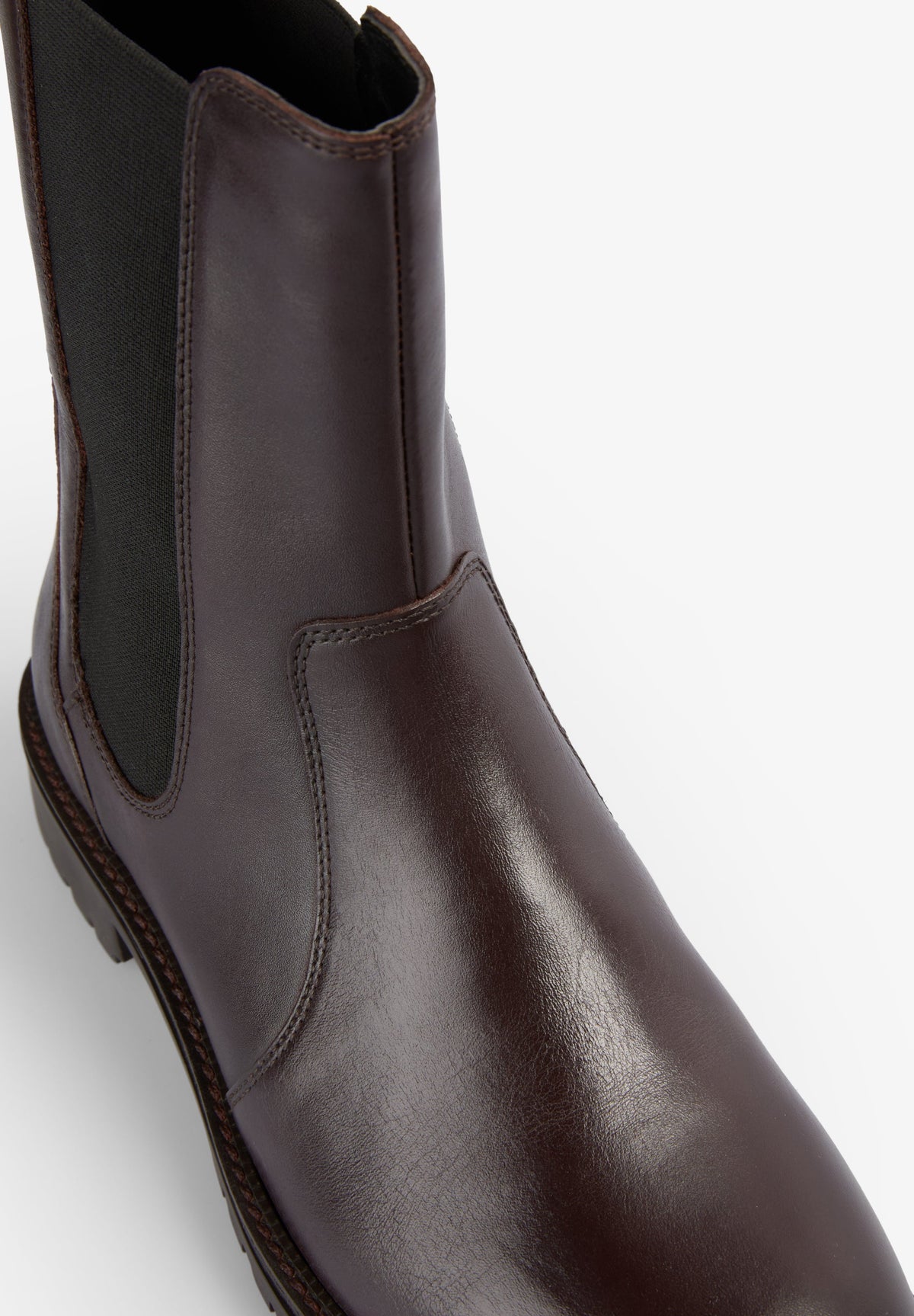 FLAT LEATHER ANKLE BOOTS