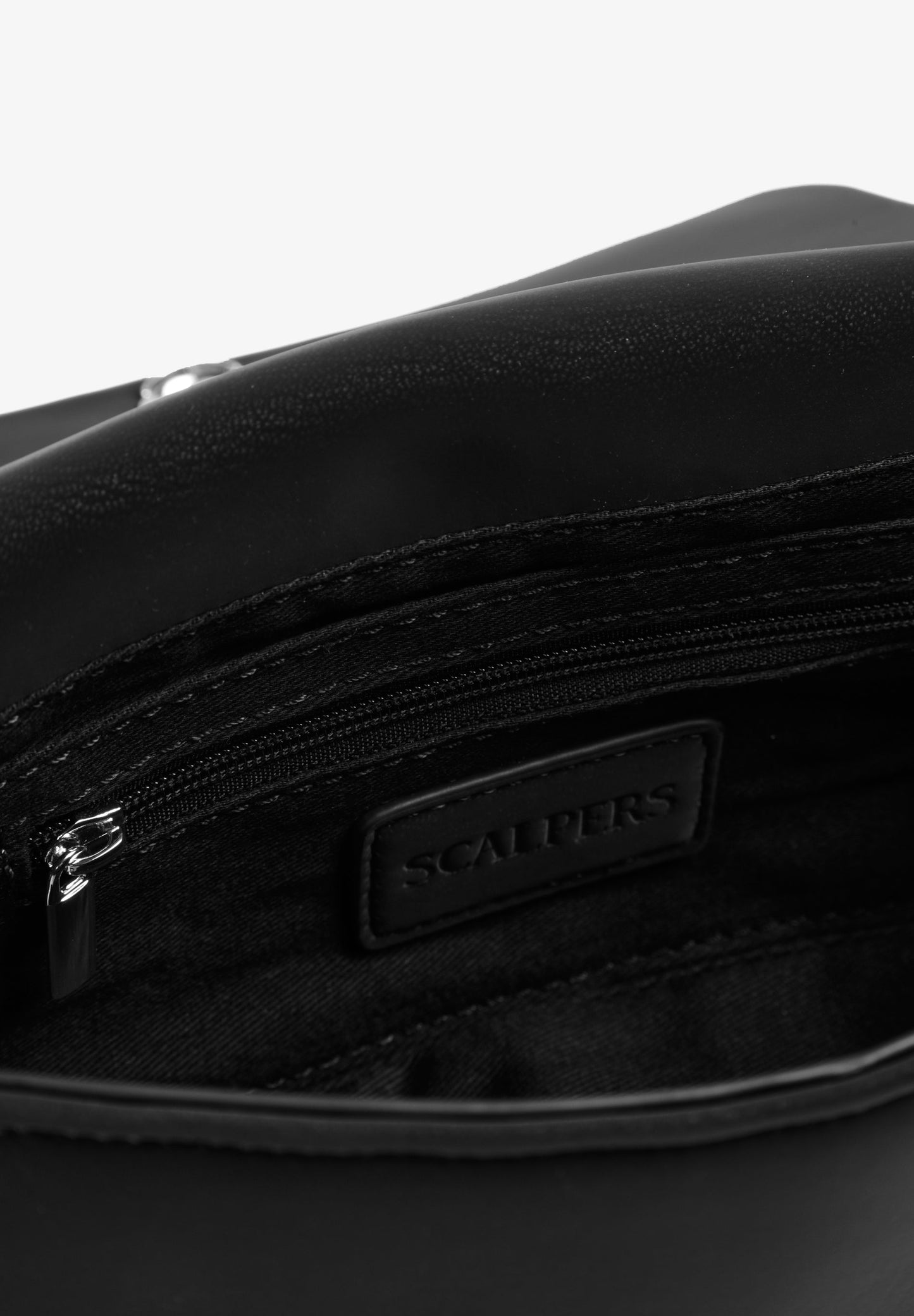 SHOULDER BAG WITH CHAIN STRAP