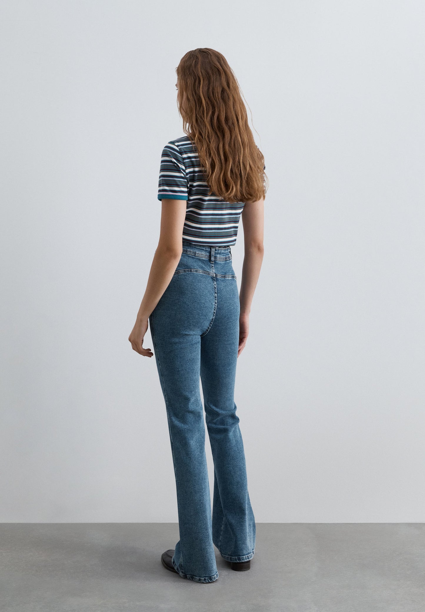 HIGH WAIST BOOTCUT JEANS