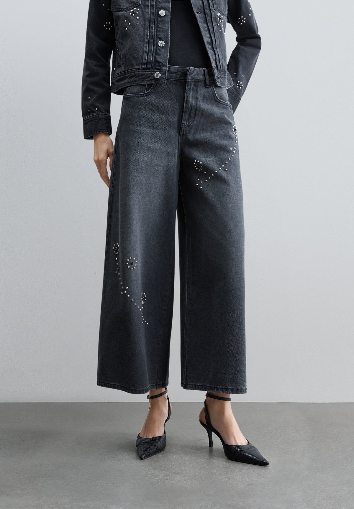 STUDDED CULOTTE JEANS