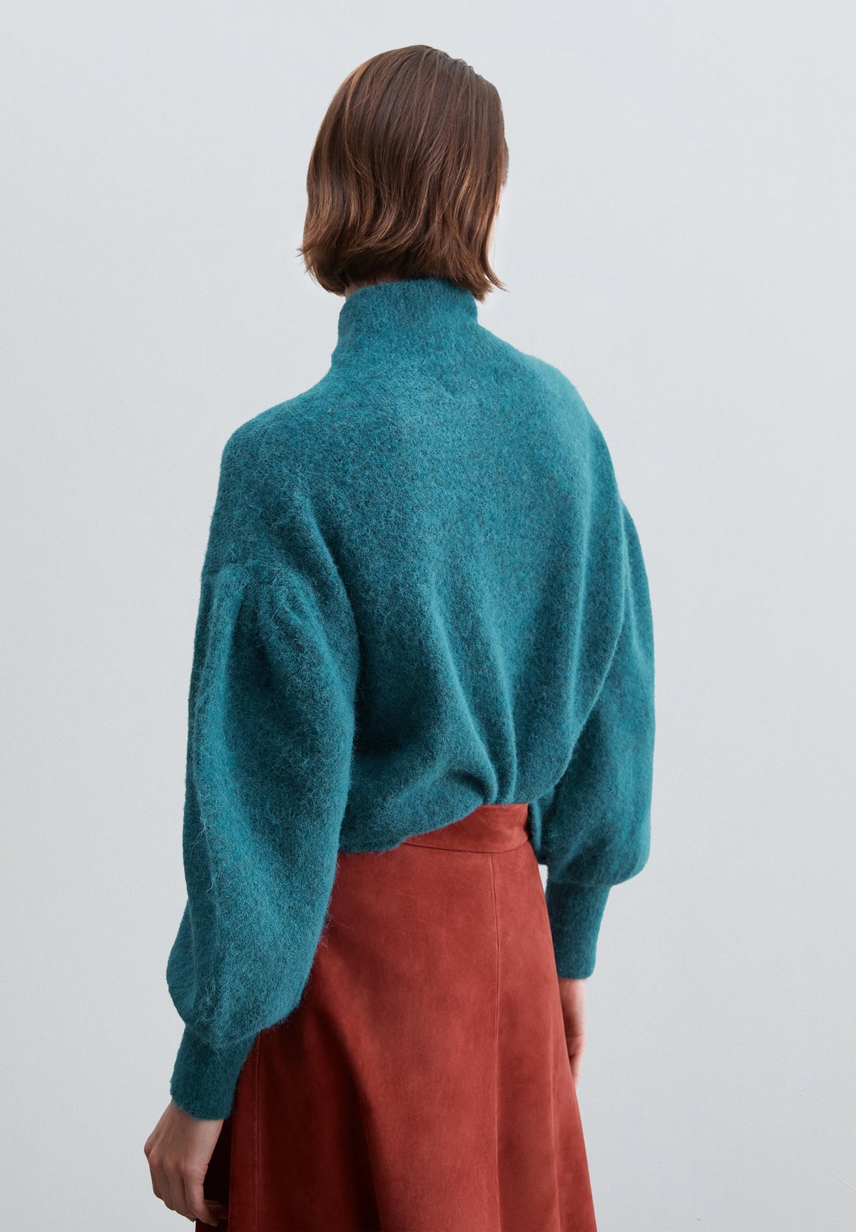 PUFF SLEEVE SWEATER