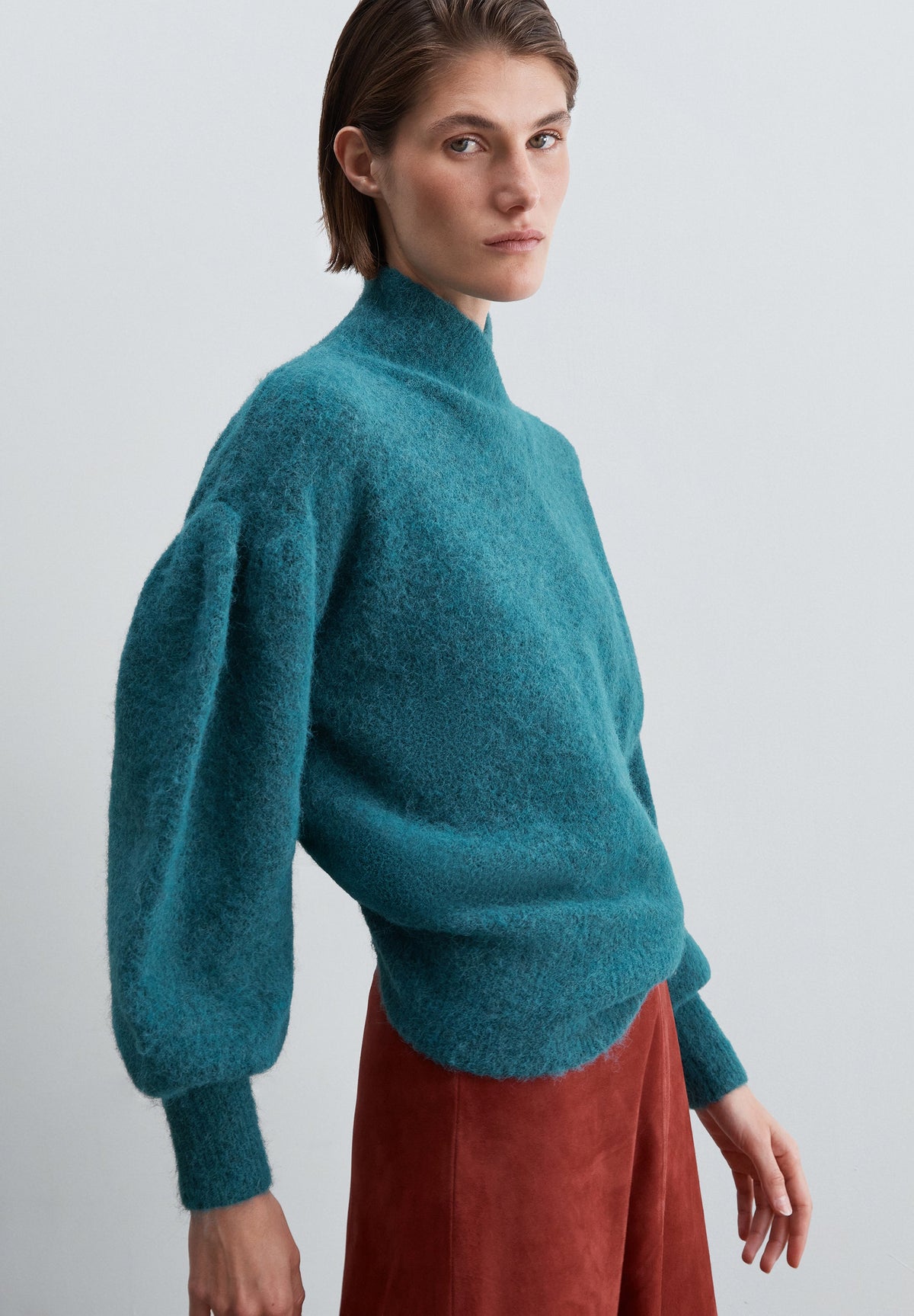PUFF SLEEVE SWEATER