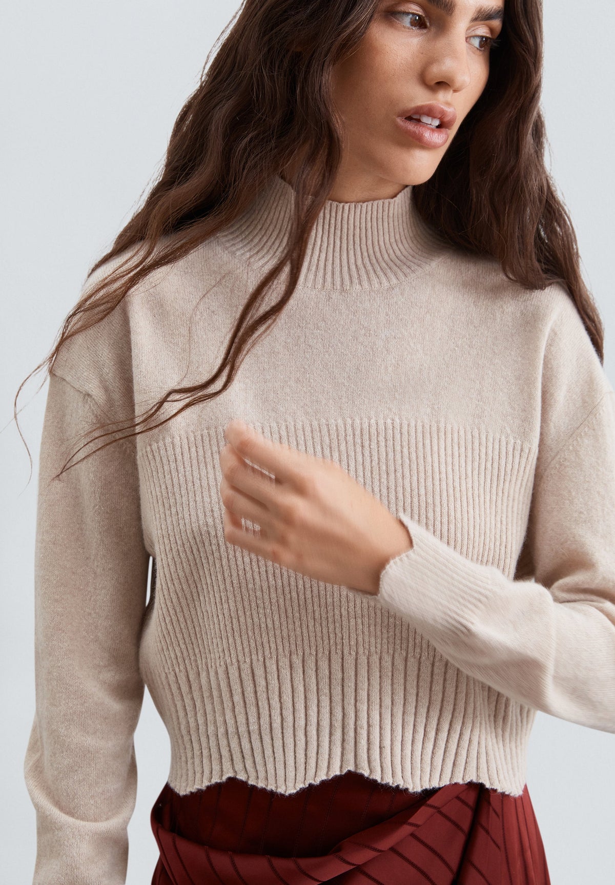 HIGH NECK RIBBED SWEATER