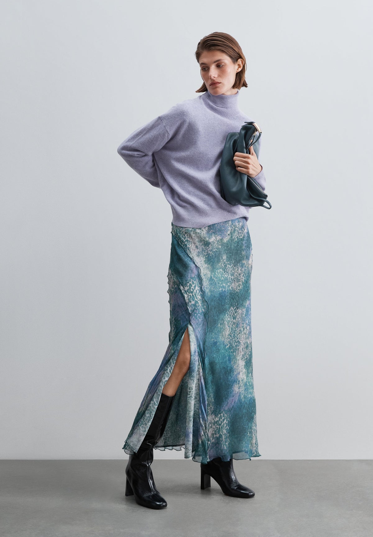HIGH NECK WOOL SWEATER
