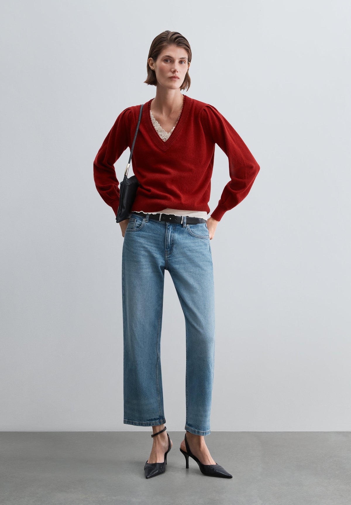 V-NECK WOOL SWEATER