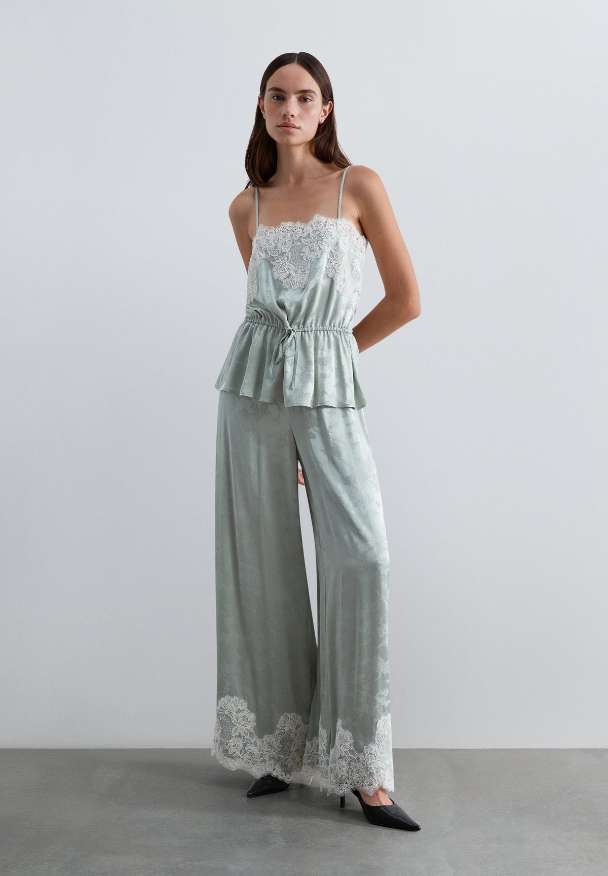 JACQUARD TOP WITH LACE