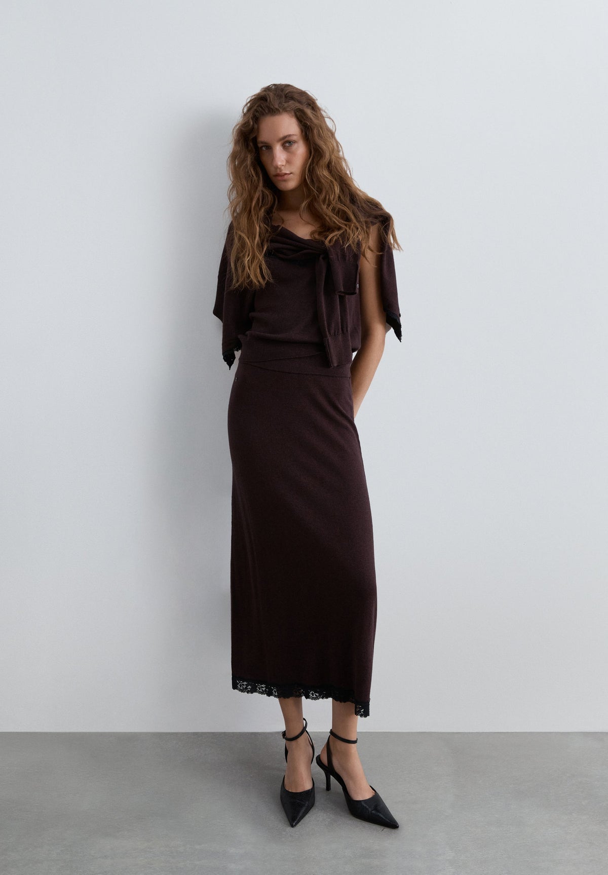 KNIT SKIRT WITH LACE