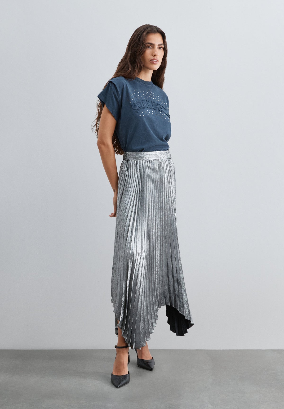 PLEATED METALLIC SKIRT