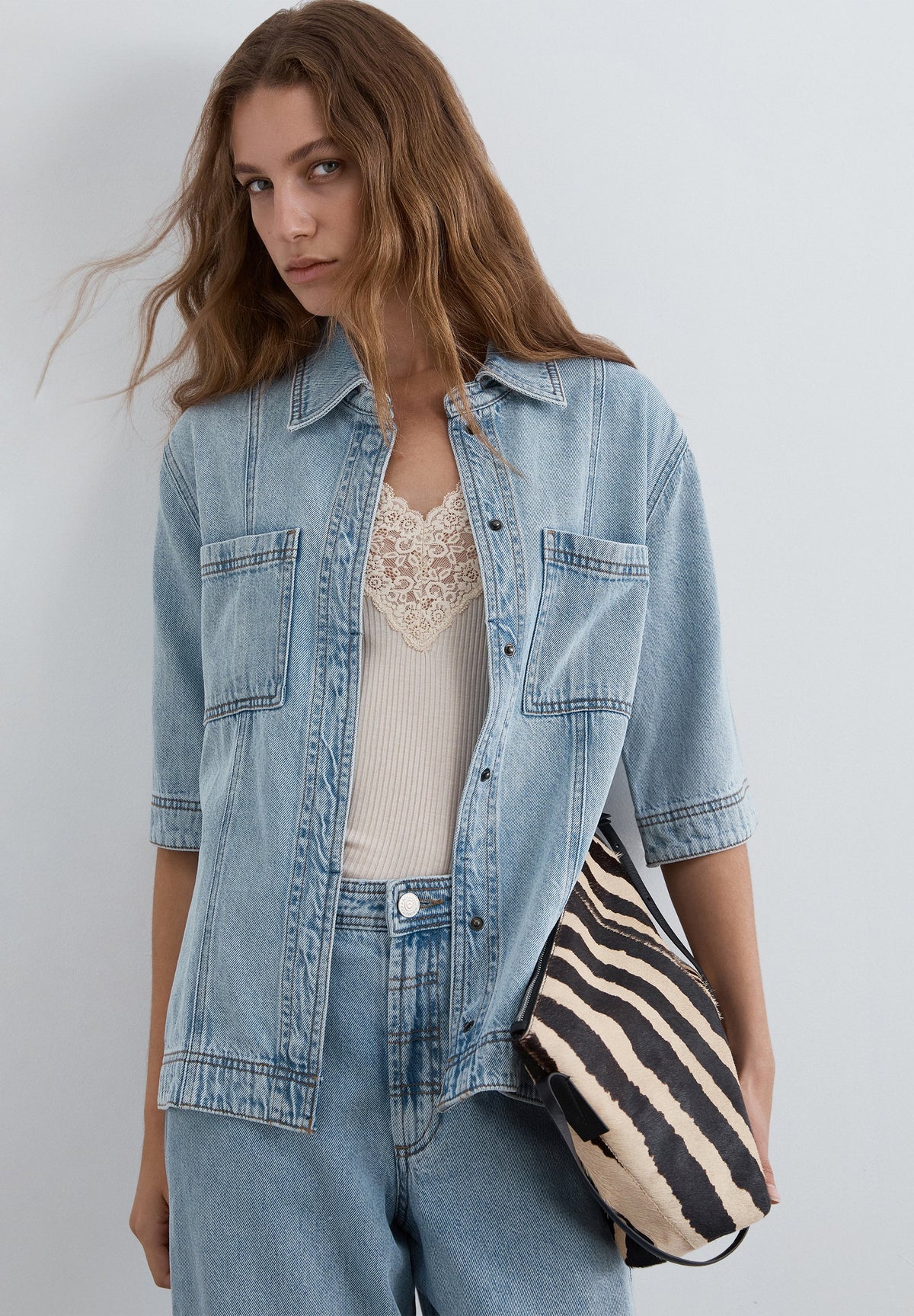 DENIM SHIRT WITH POCKETS