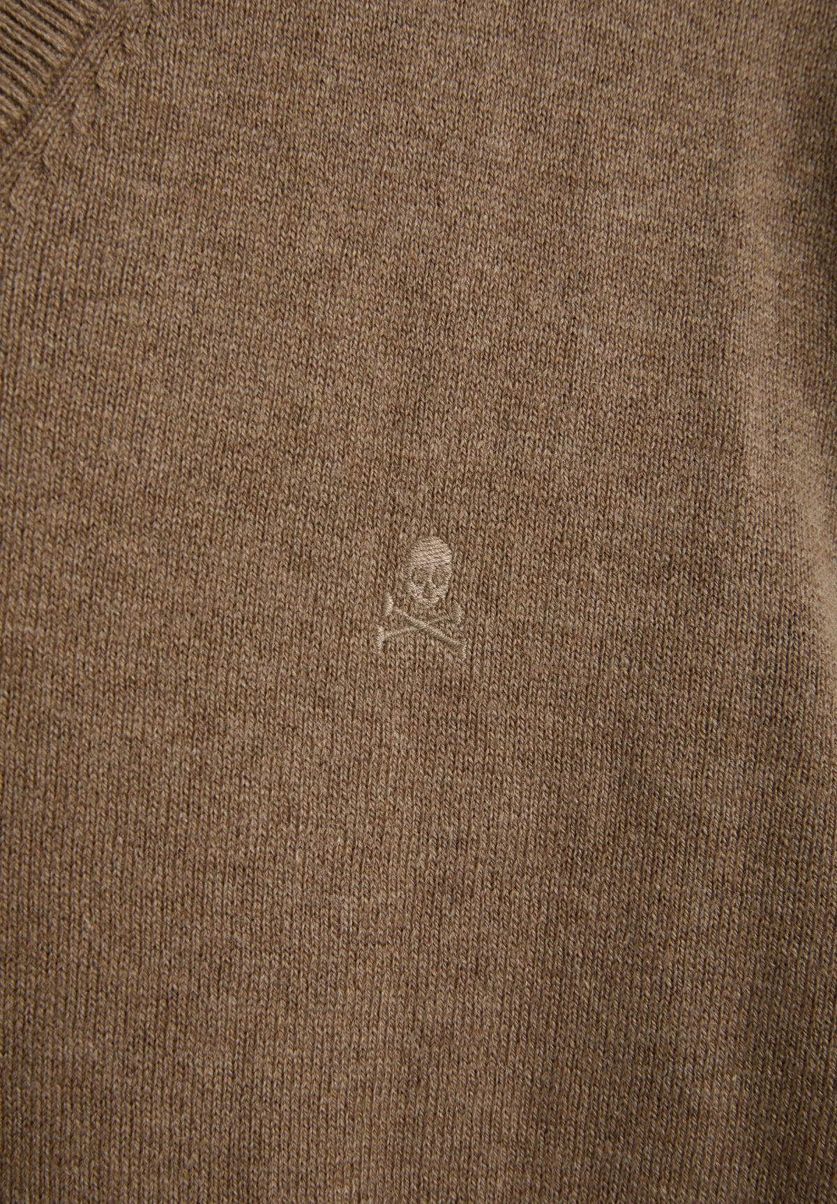 KNIT V-NECK SWEATER