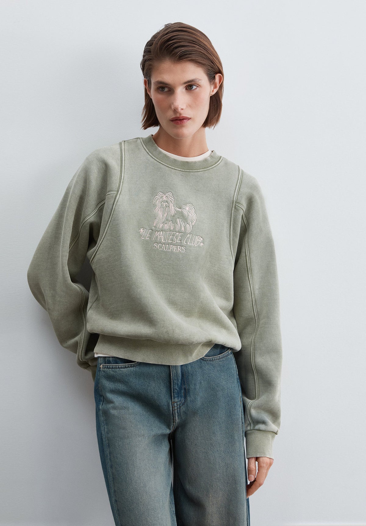 SWEATSHIRT WITH SEAM DETAILS
