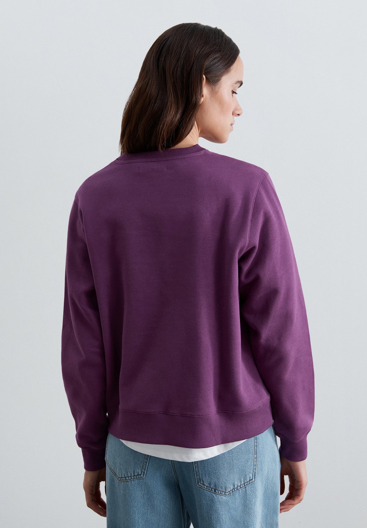 REGULAR FIT EMBROIDERED SWEATSHIRT