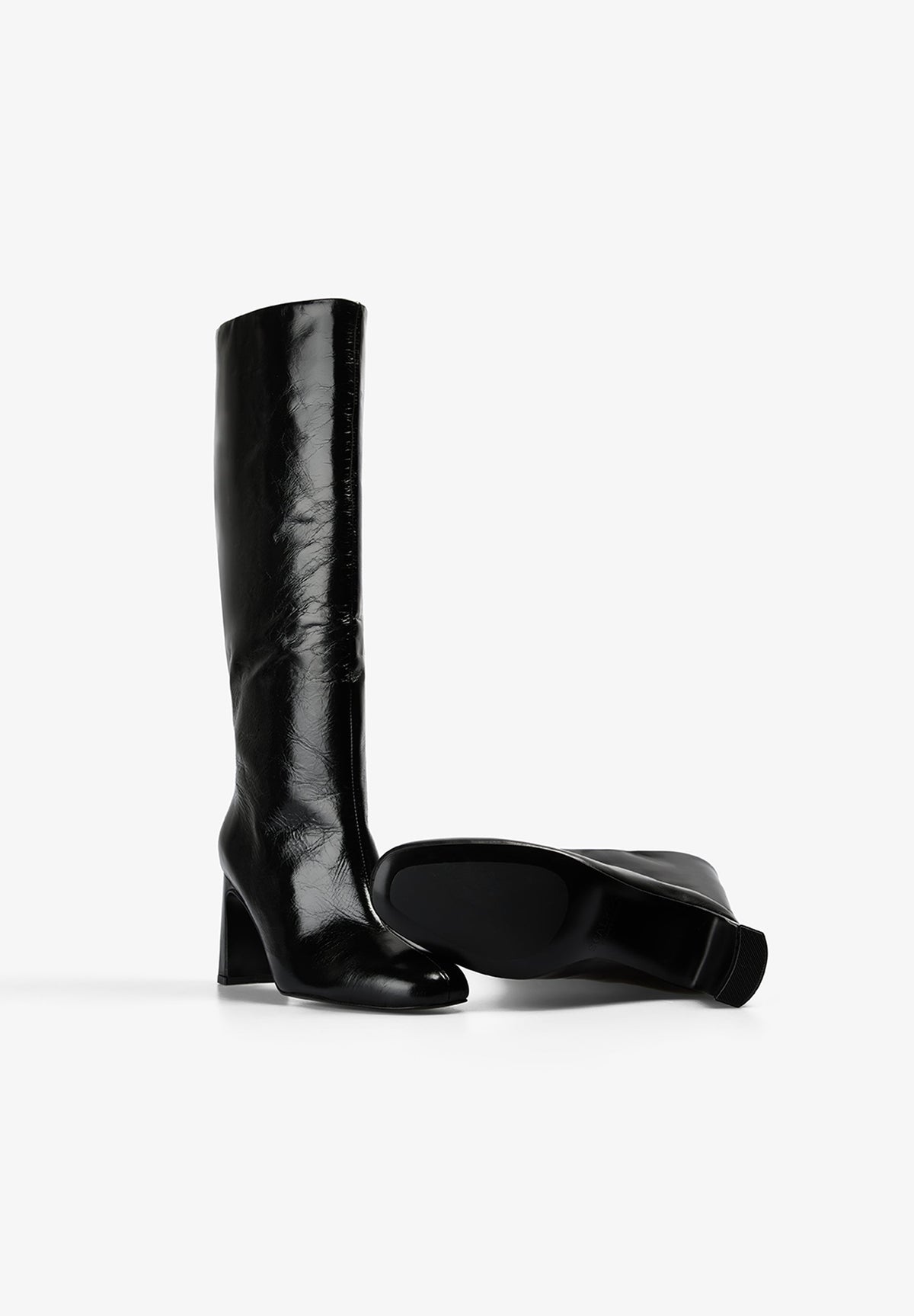 KNEE-HIGH LEATHER BOOTS