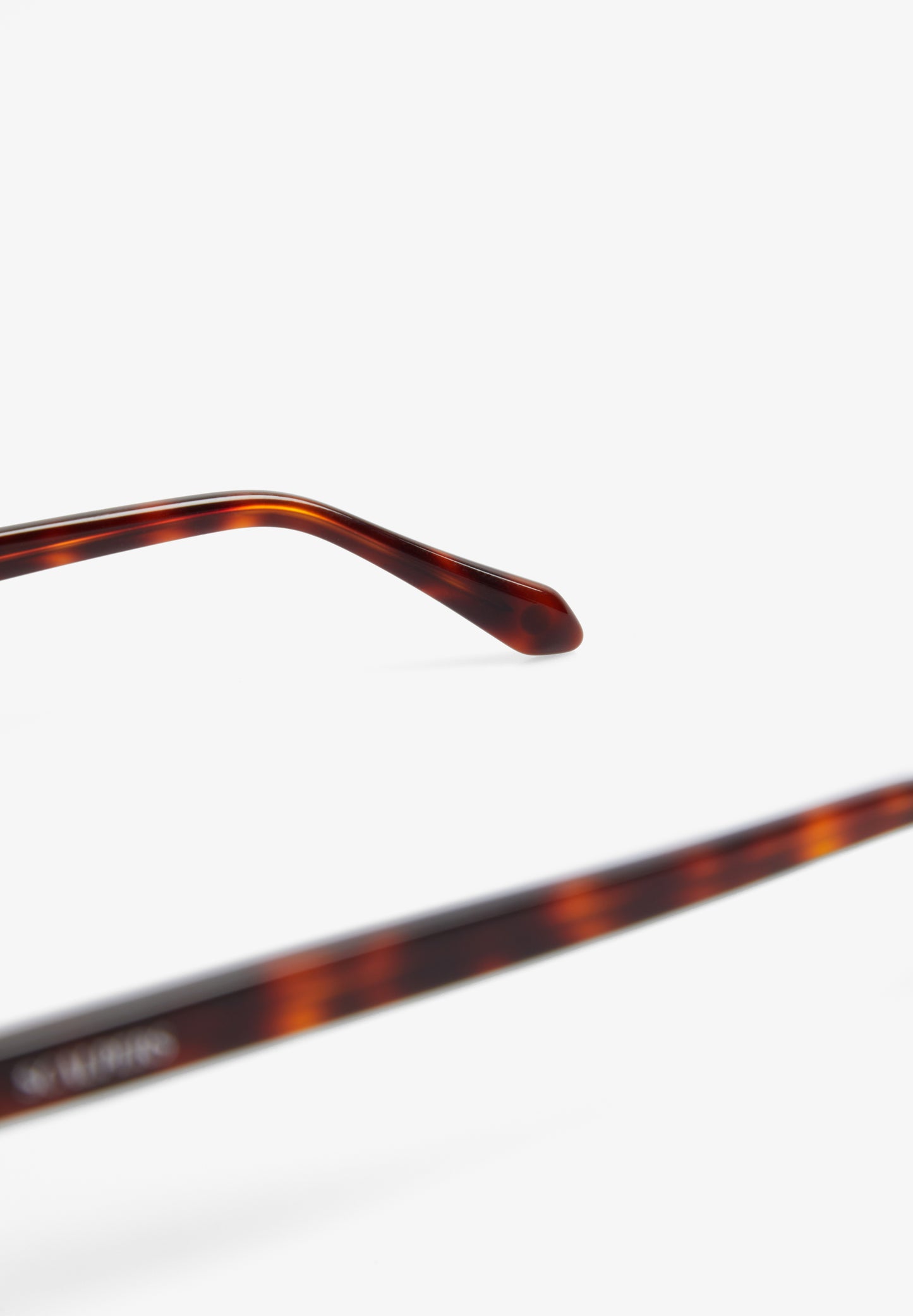 OVAL SUNGLASSES