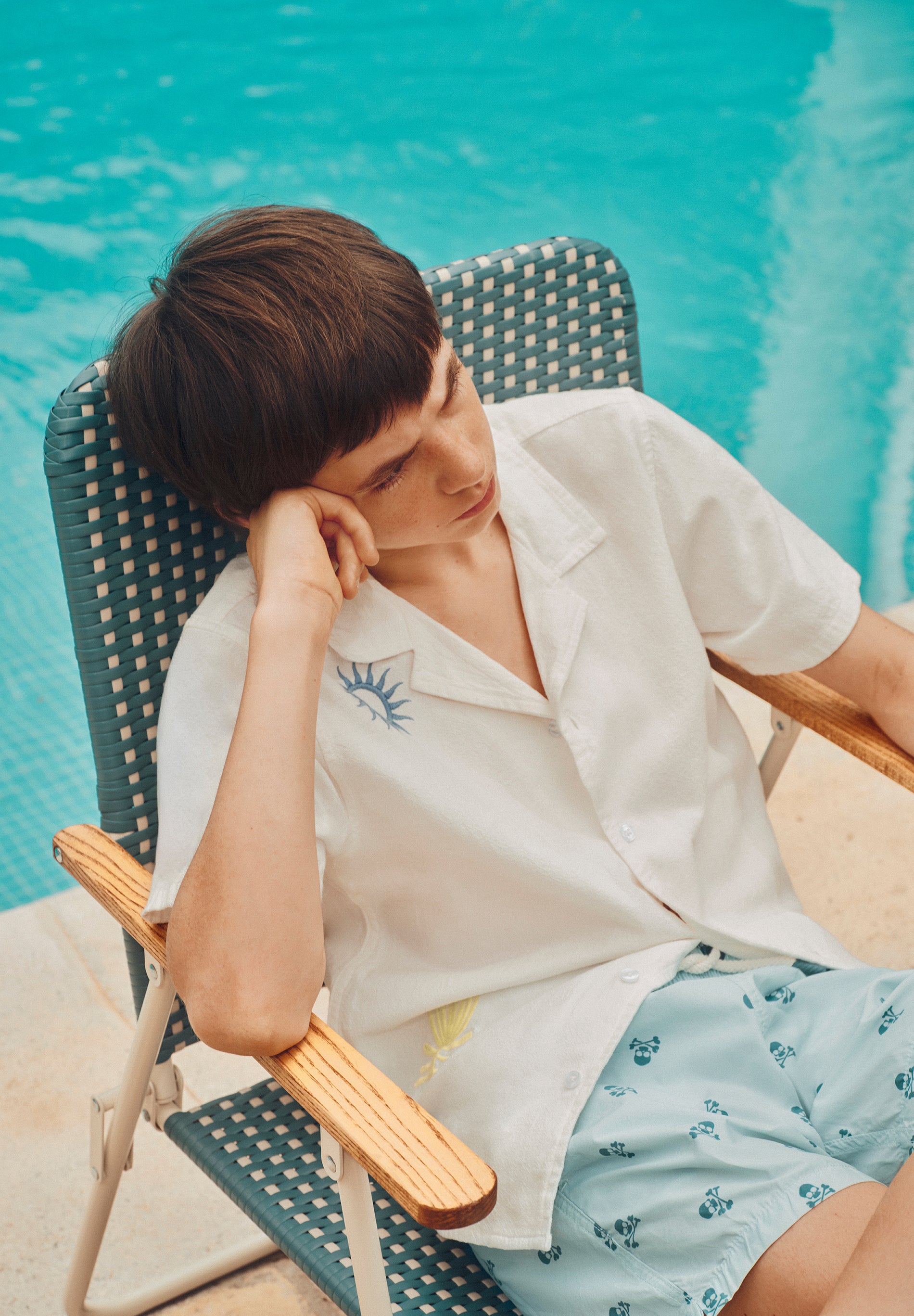 SHORT SLEEVE SHIRT WITH EMBROIDERY
