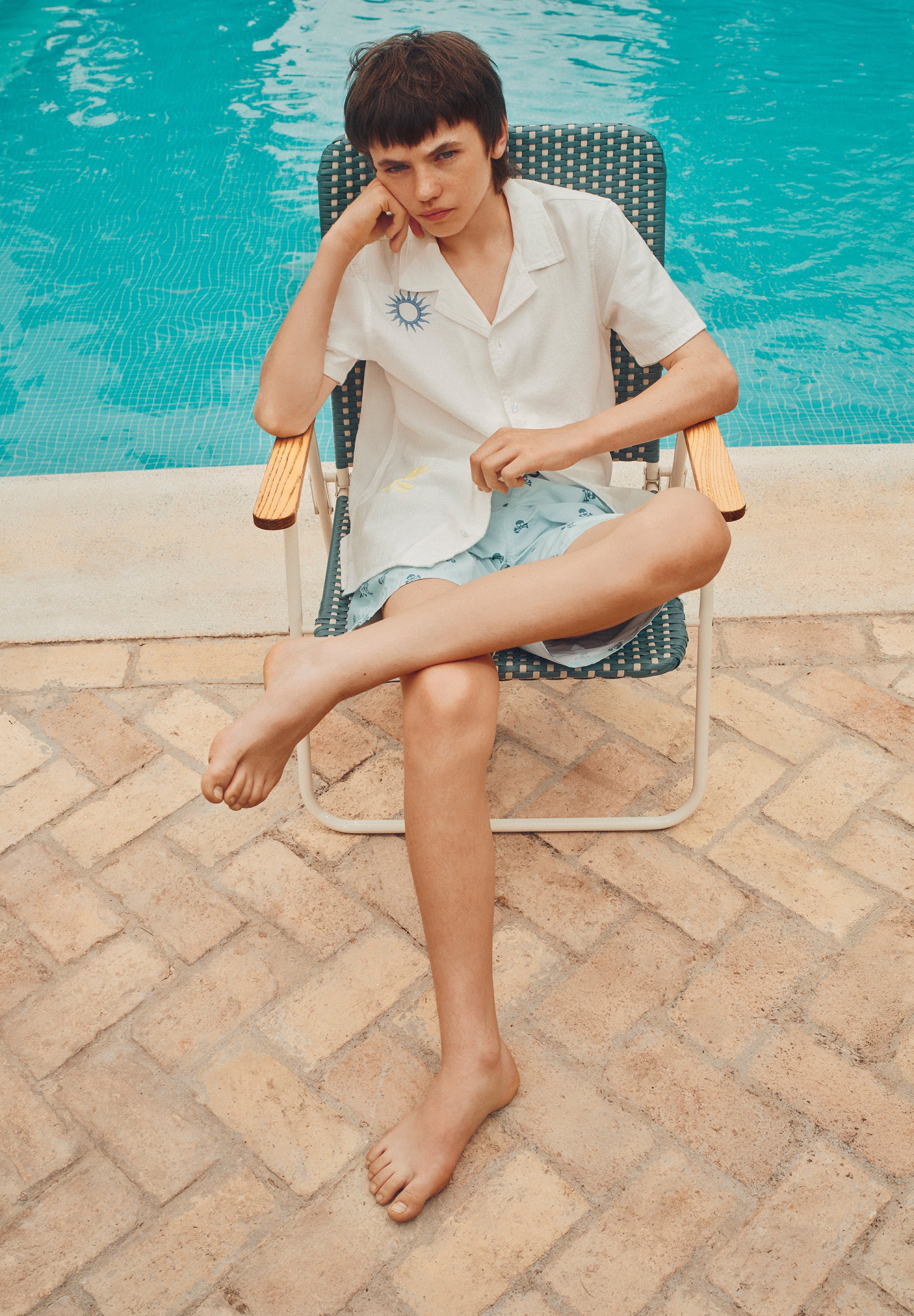 SHORT SLEEVE SHIRT WITH EMBROIDERY
