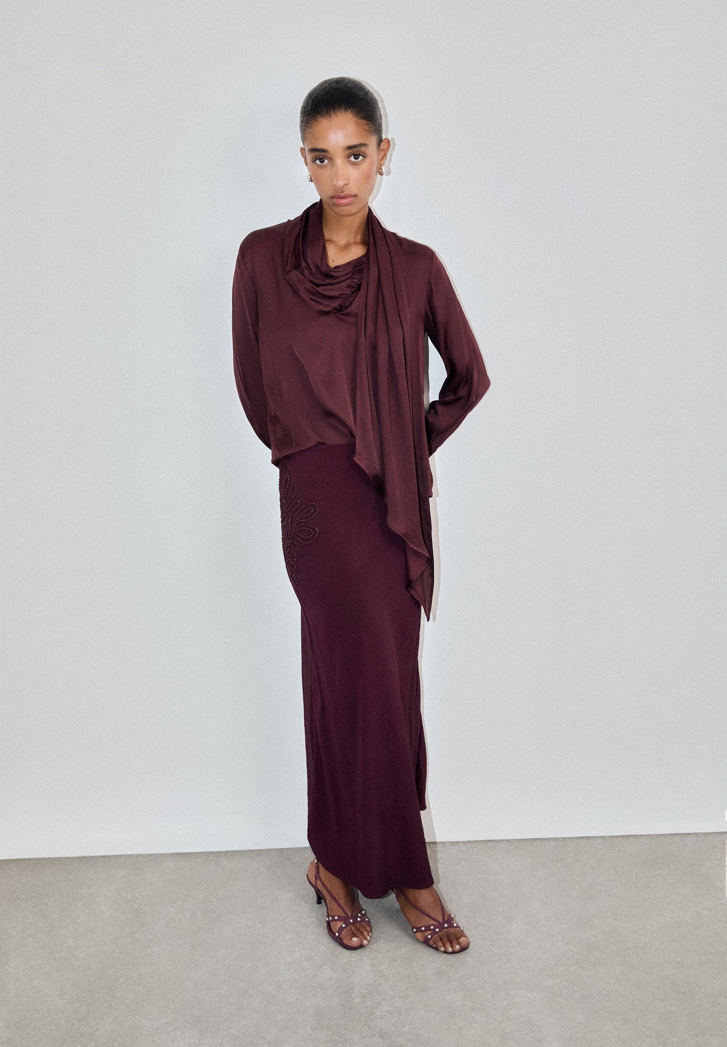 GEDRAPEERDE SATIJNEN BLOUSE