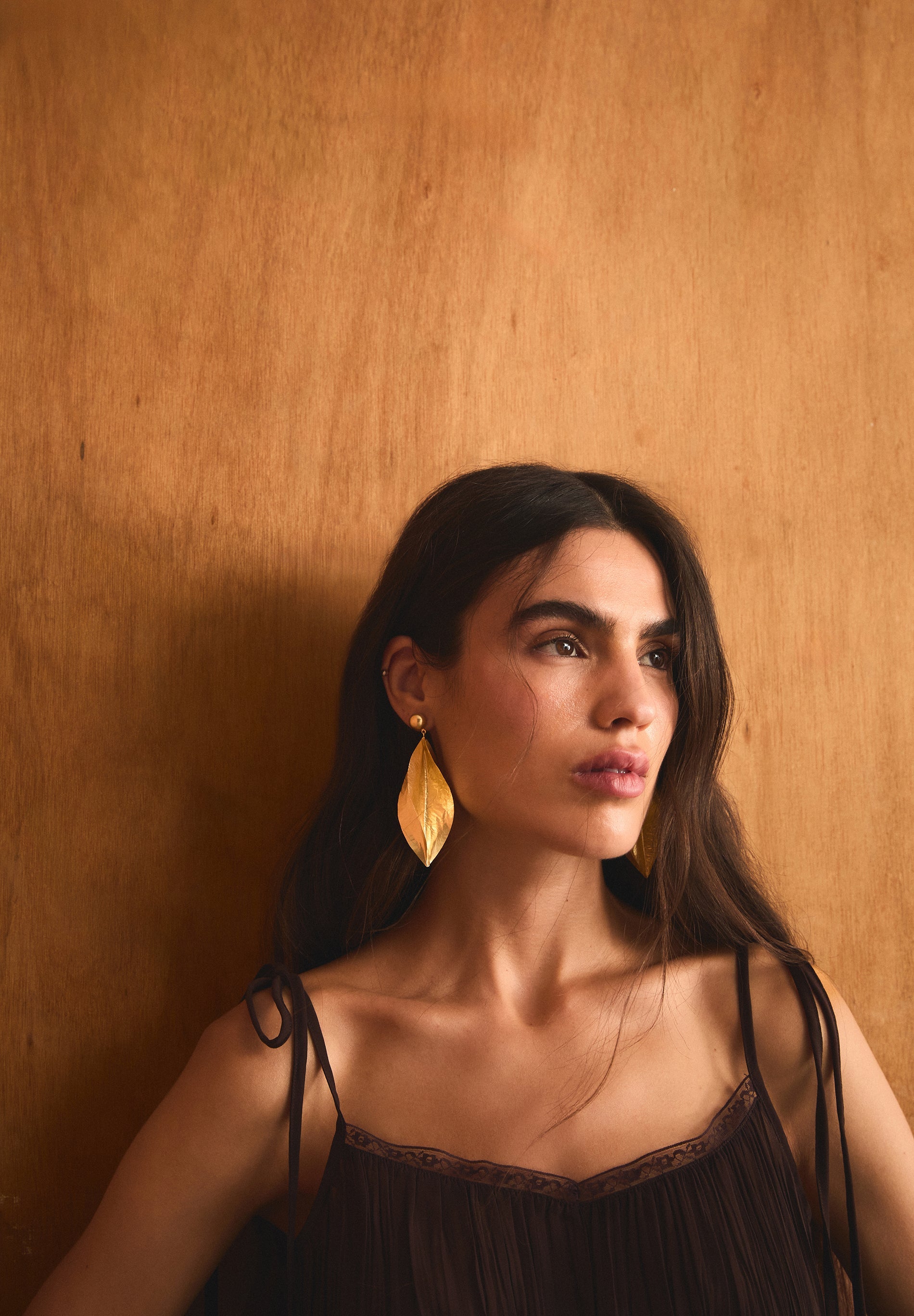 SCBIGPETALGOLD EARRINGS