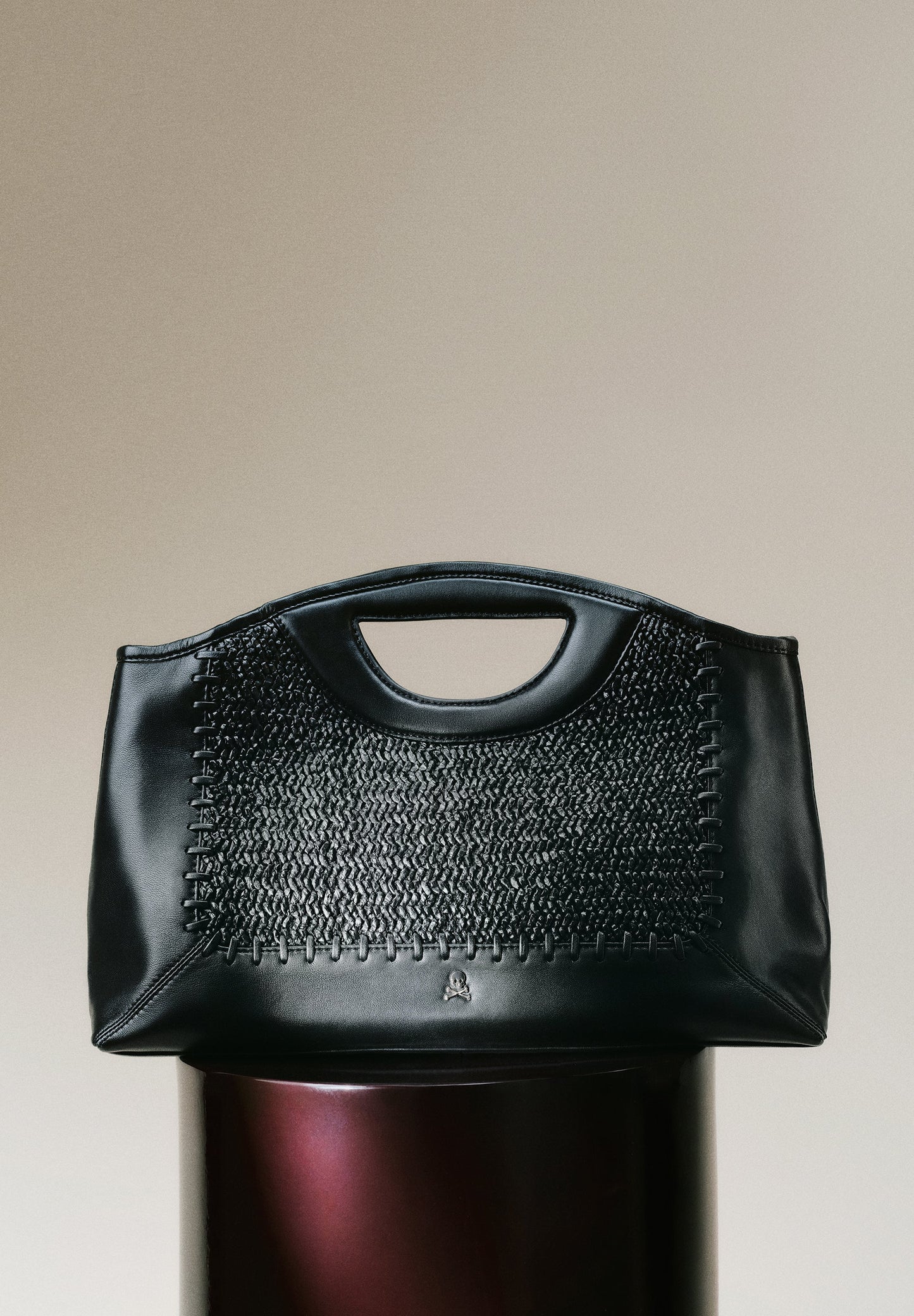 TEXTURED HANDBAG