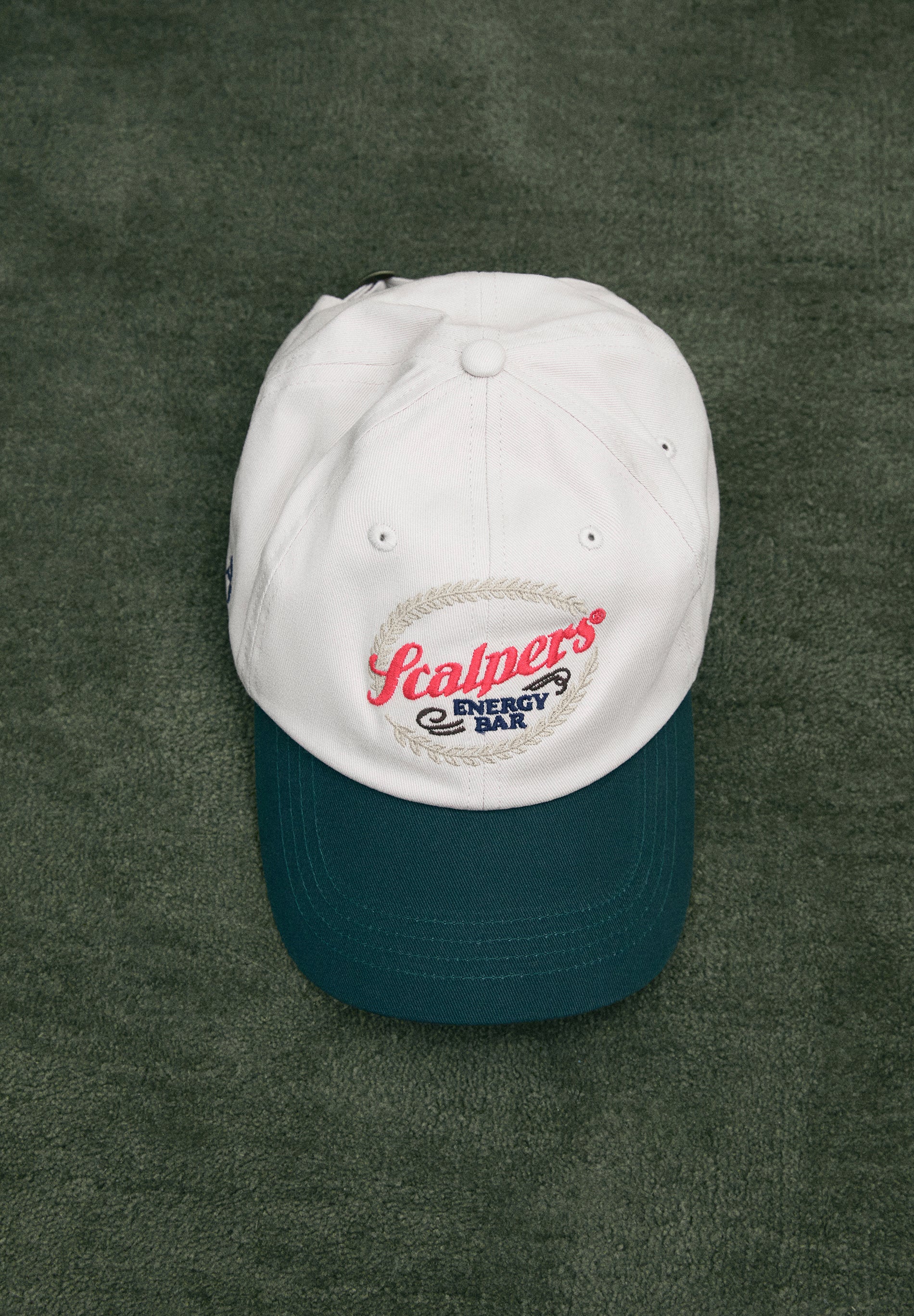 CAP WITH CONTRAST EMBROIDERY
