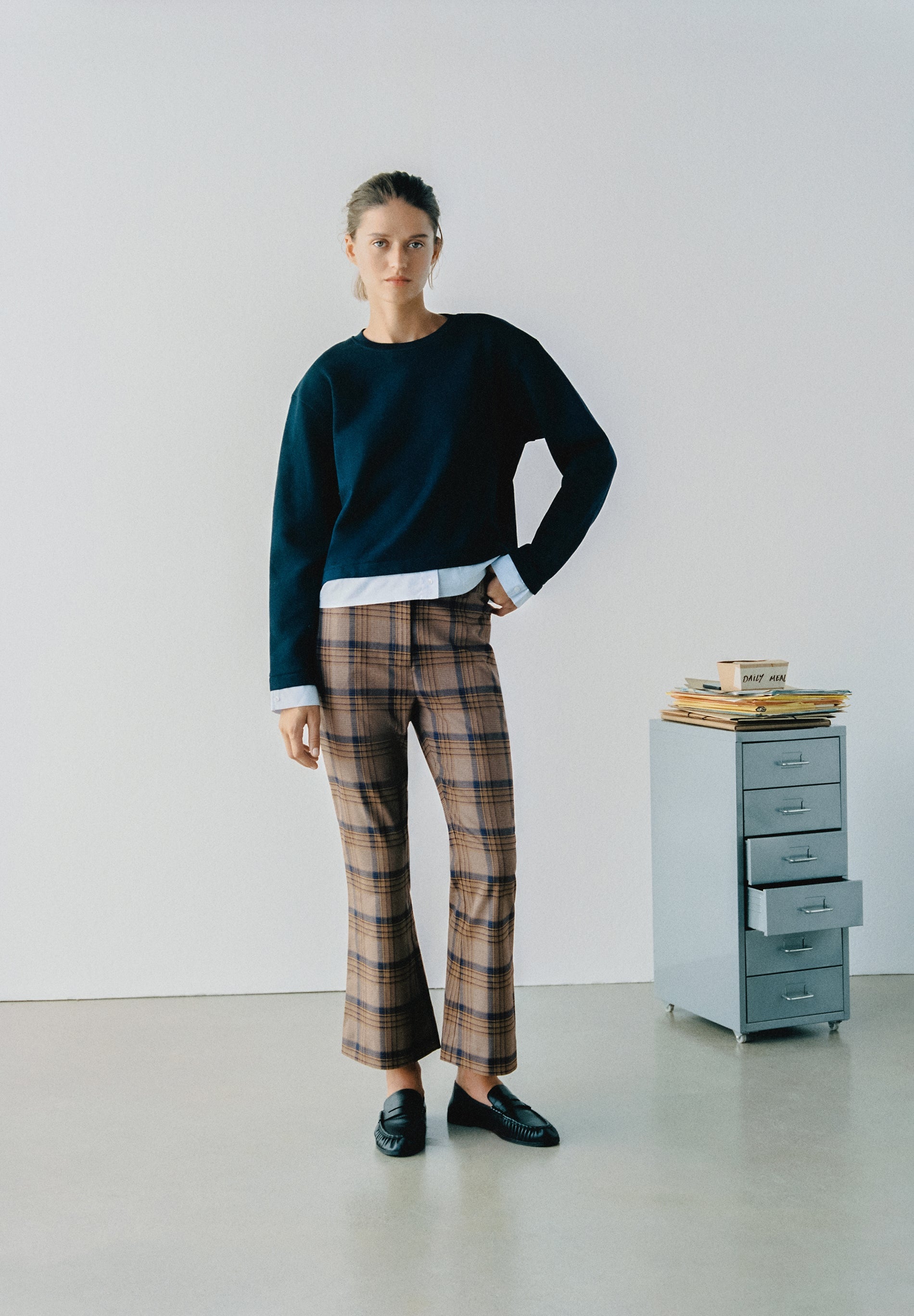 ANKLE FLARE CHECK TROUSERS