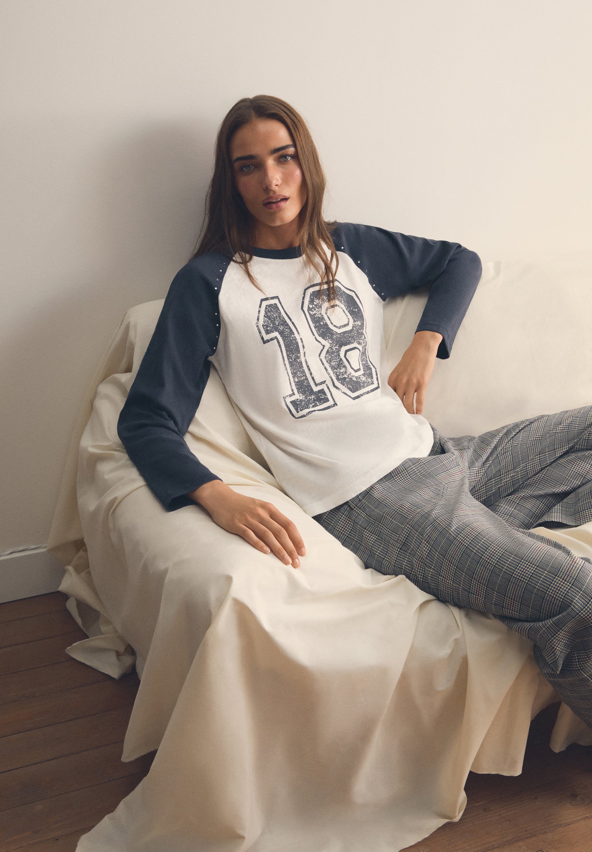 PRINTED T-SHIRT WITH CONTRAST SLEEVES