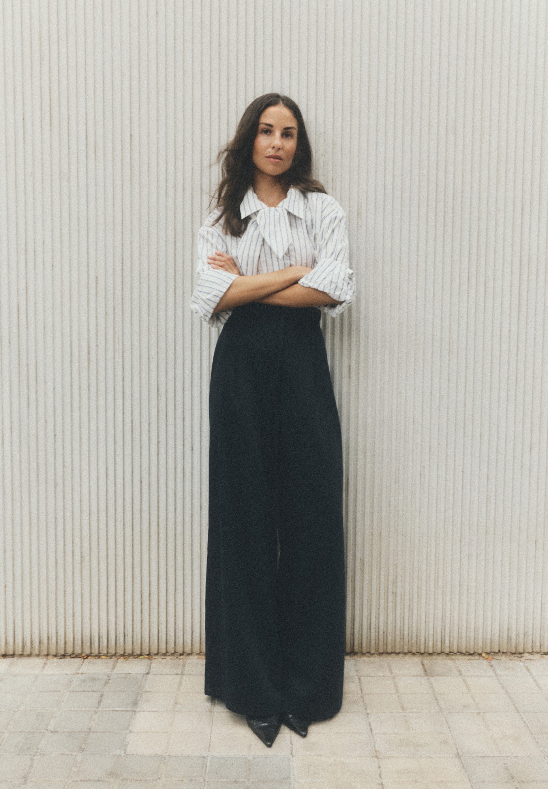 WAISTED TROUSERS WITH DARTS