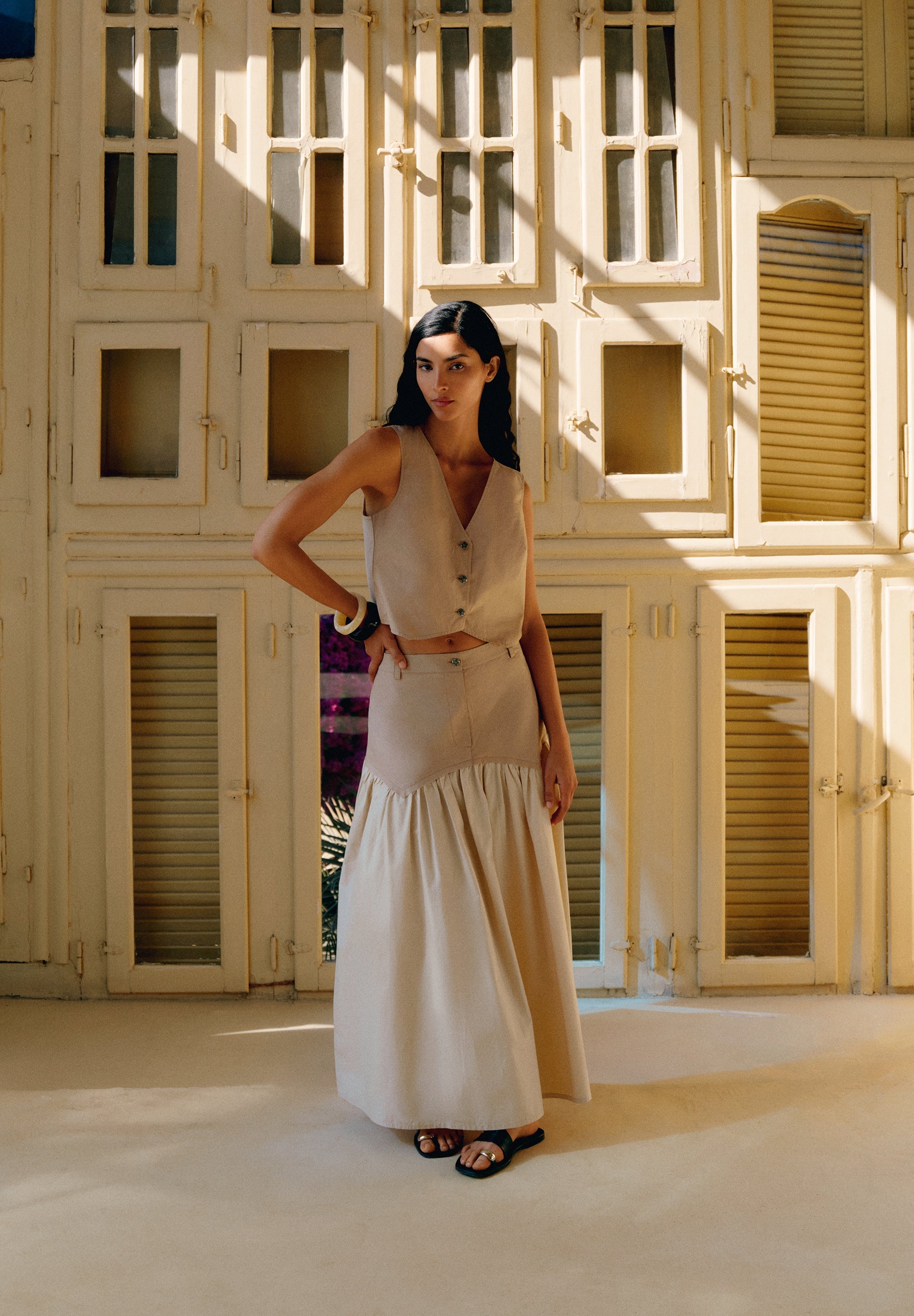 CONTRAST MIDI SKIRT