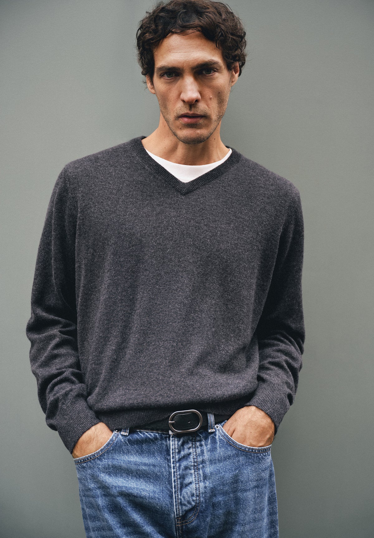 V-NECK WOOL SWEATER