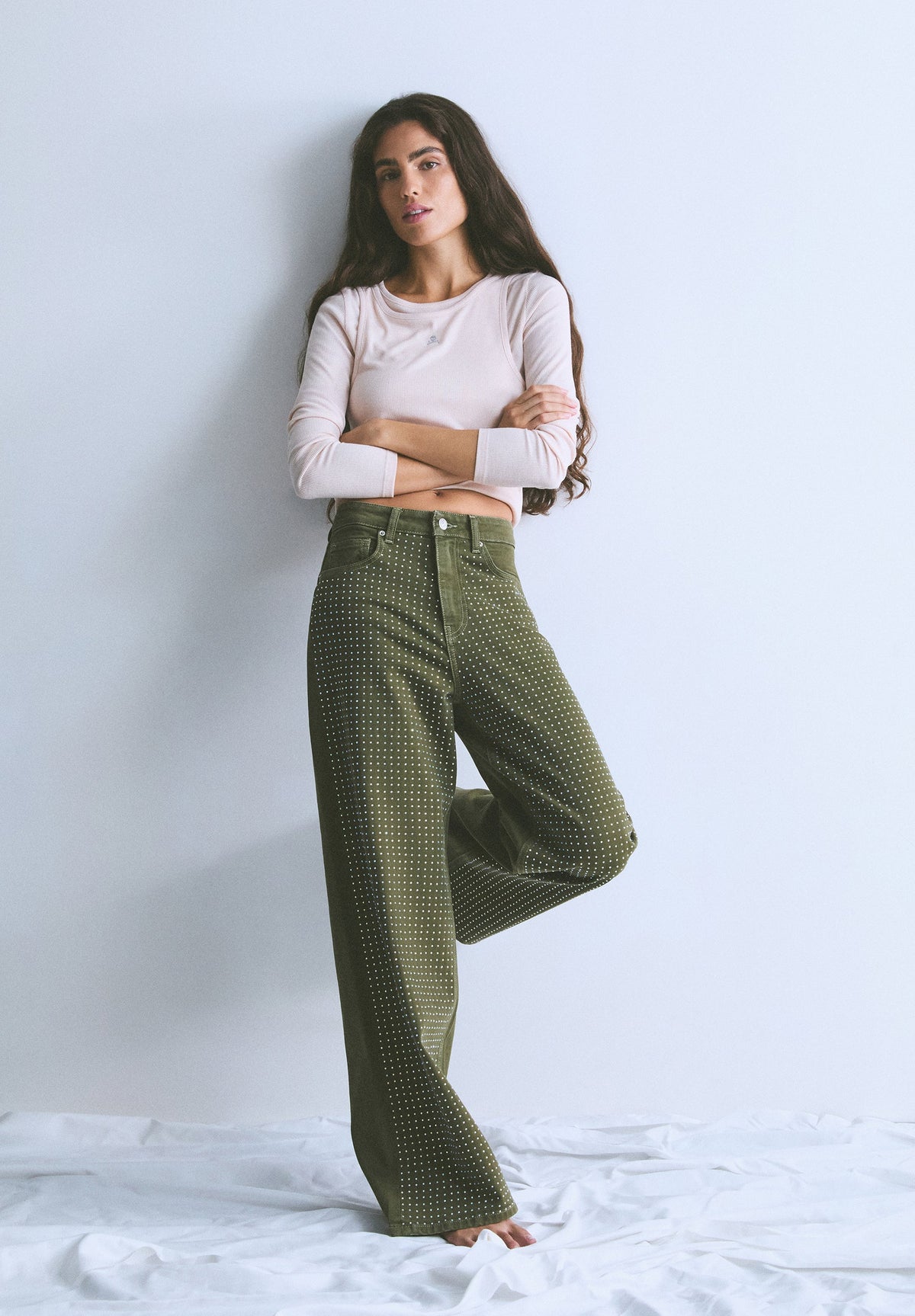 WIDE LEG JEANS WITH RHINESTONES