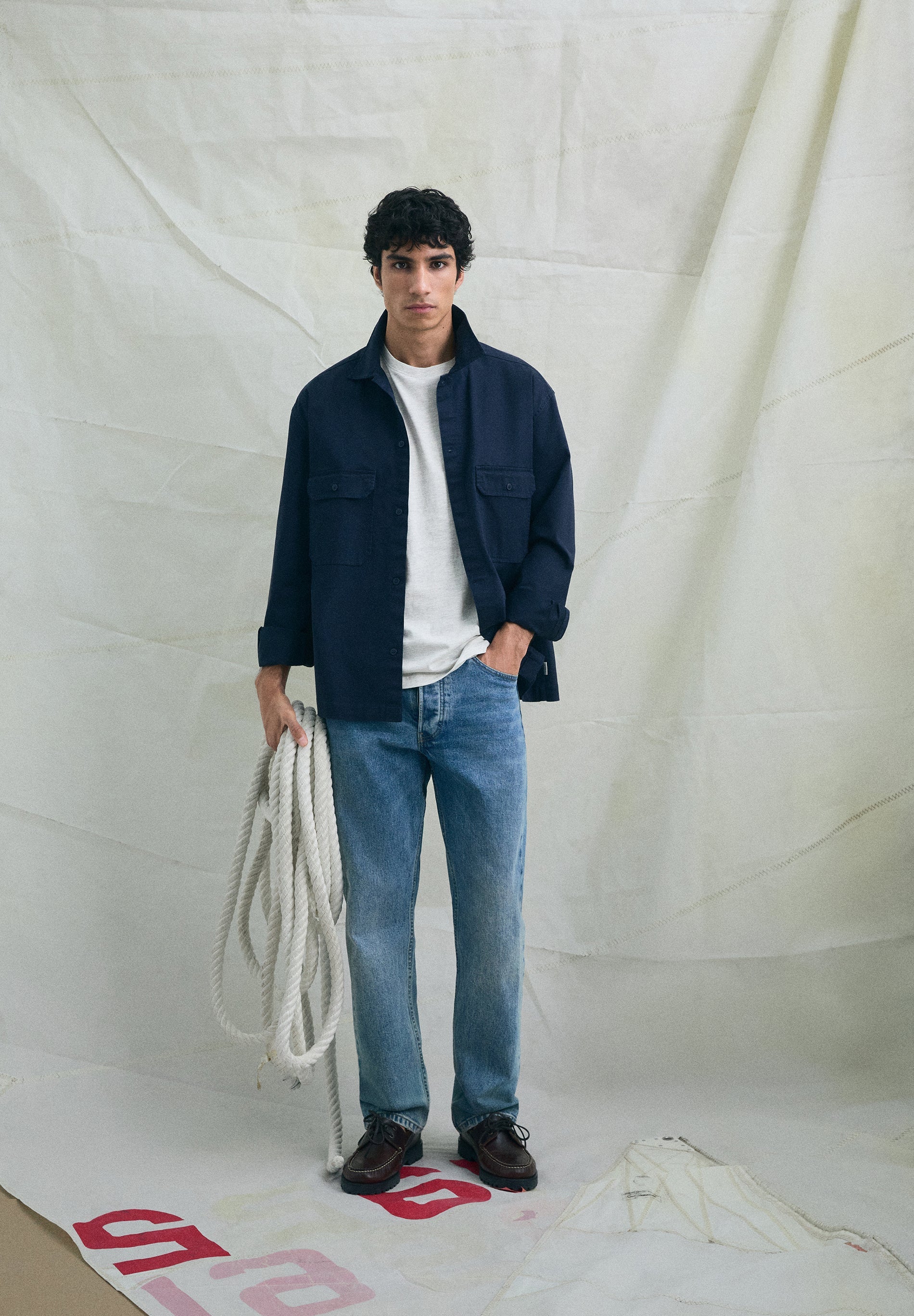 REGULAR FIT JEANS