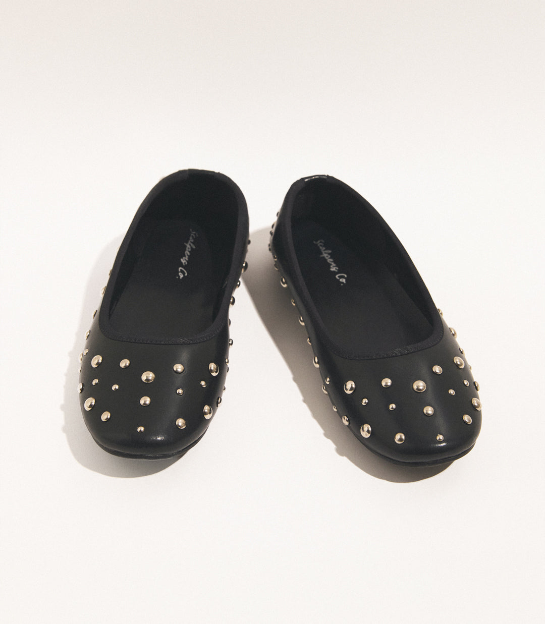 Girls' footwear up to -70%